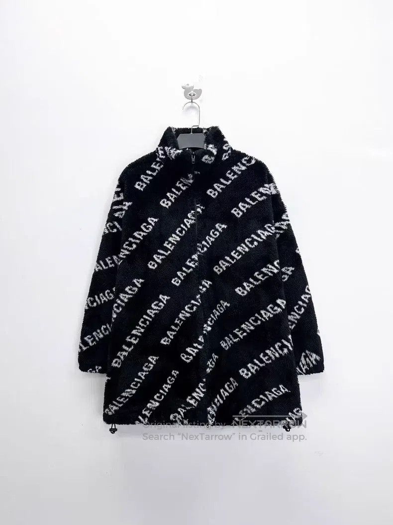 Balenciaga Balenciaga Black and White Panda Print Full Logo Fleece Te Size XXS / US 00 / IT 34 - 1 Thumbnail