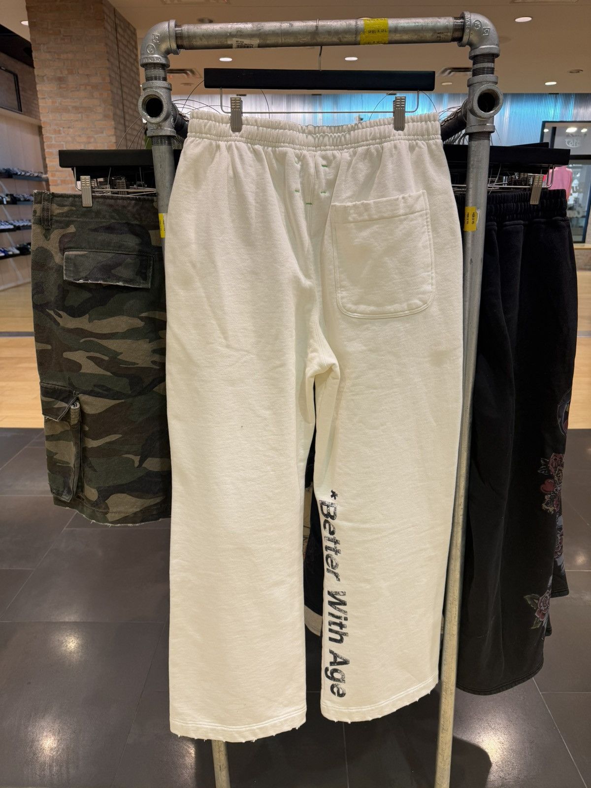 Better With Age Better With Age Sweats Ennui White Size US 38 / EU 54 - 2 Thumbnail