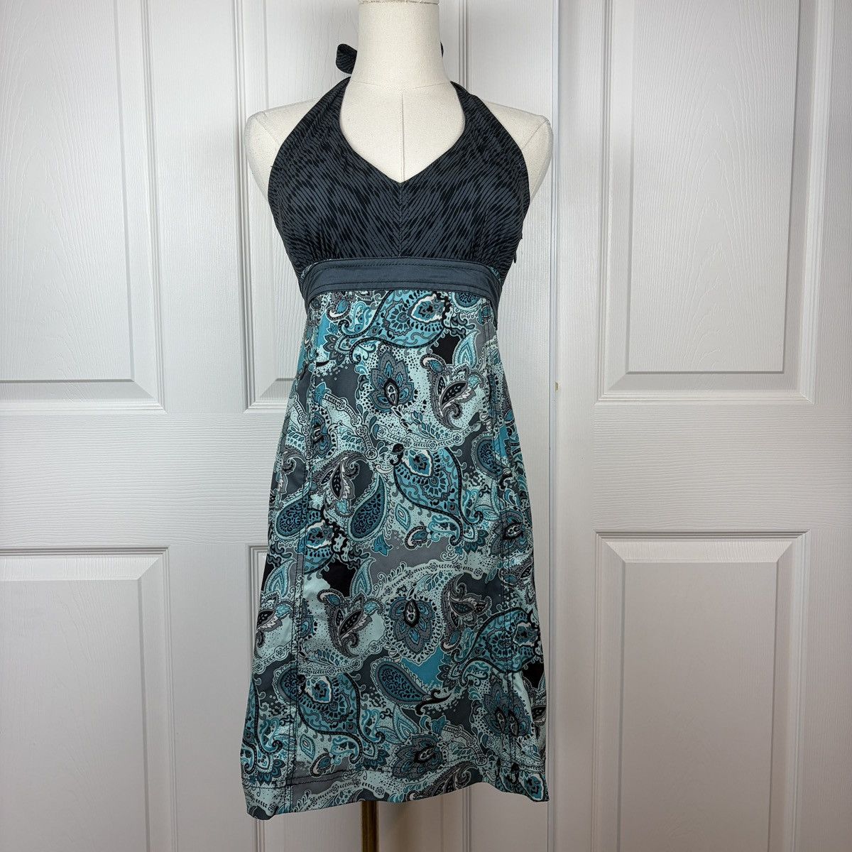 Athleta Athleta paisley halter dress Size S / US 4 / IT 40 - 1 Thumbnail