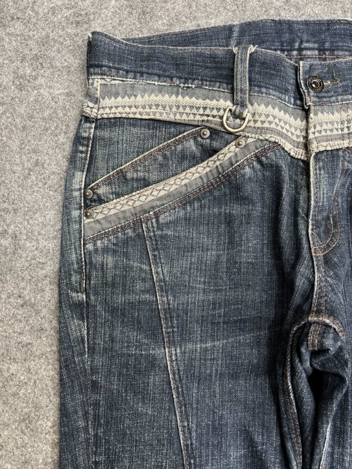 HIDEAWAYS 💥Avant Garde💥Hideaways Multiple Seam Flare Denim F621 Size US 31 - 5 Thumbnail
