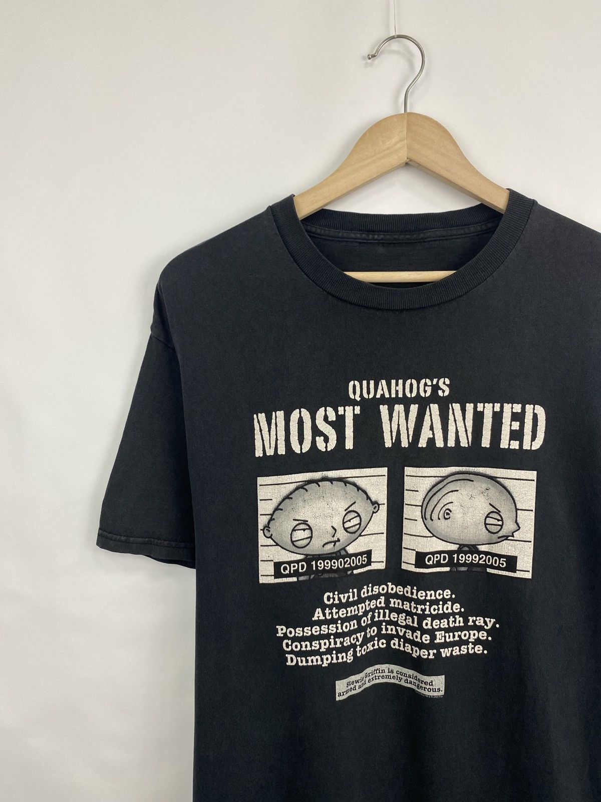 Cartoon Network 🇺🇸 Vintage Y2K Family Guy Most Wanted Griffin Fox TV Show Tee Size US M / EU 48-50 / 2 - 3 Thumbnail