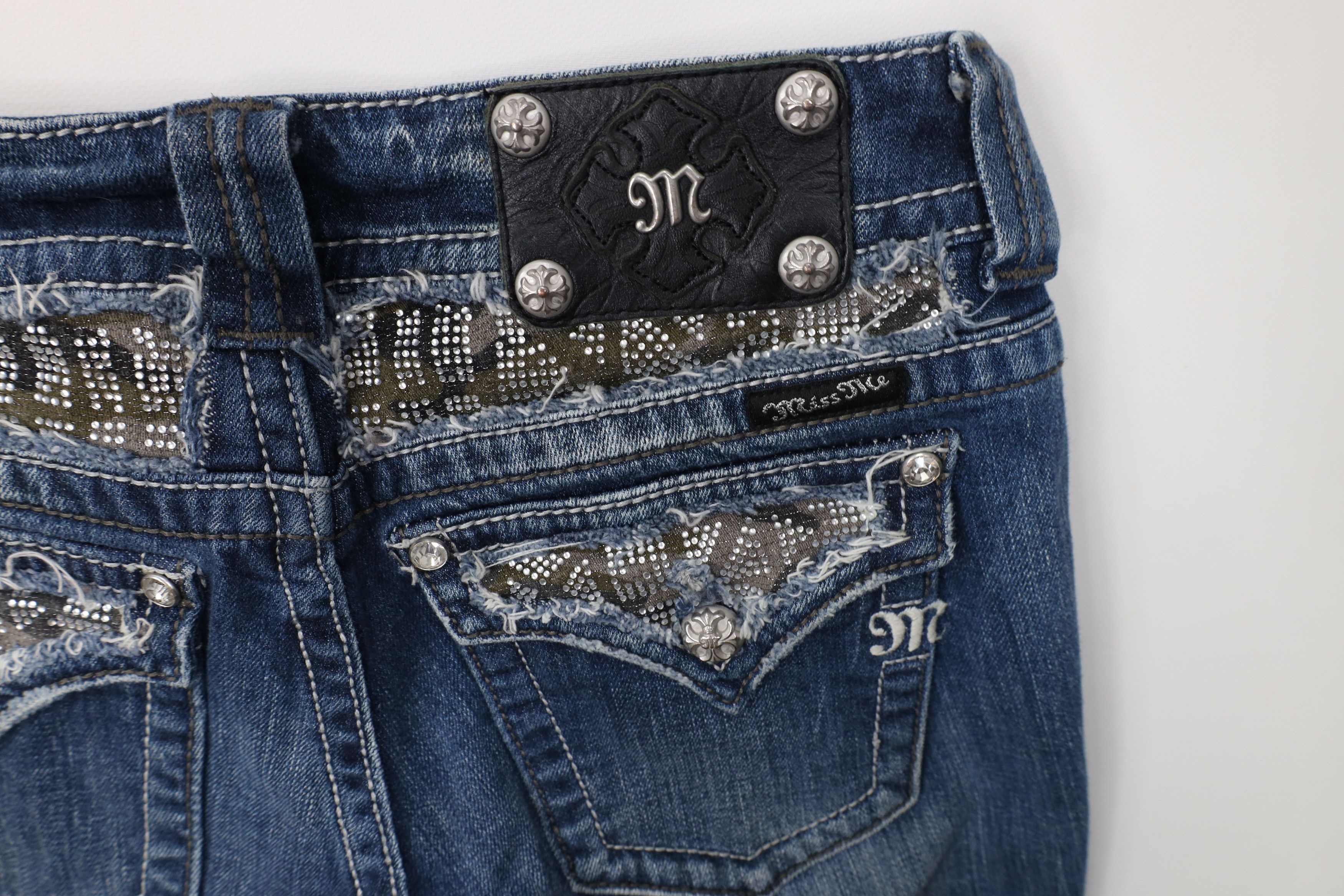 Miss Me Miss Me Stitch Jeweled Rhinestone Skinny Leg Jeans Blue Size 28" / US 6 / IT 42 - 13 Thumbnail