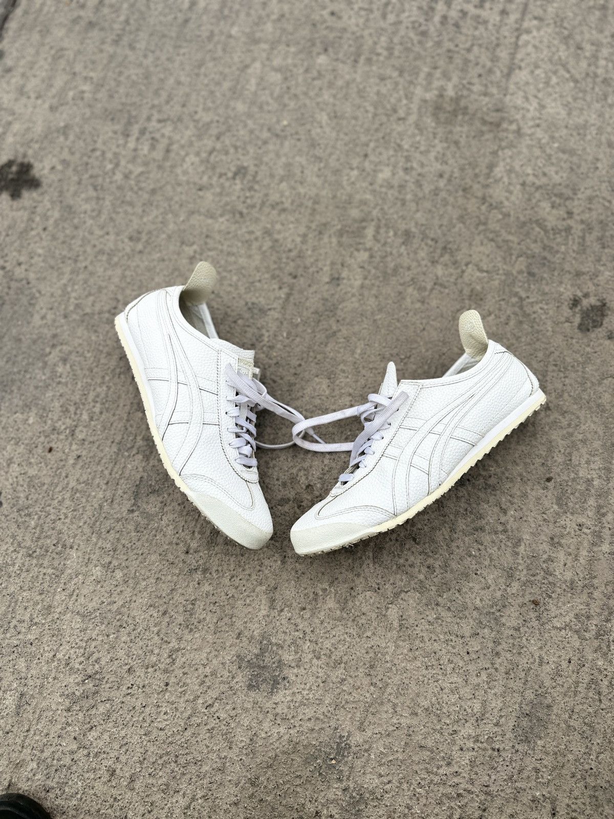 Onitsuka tiger triple white