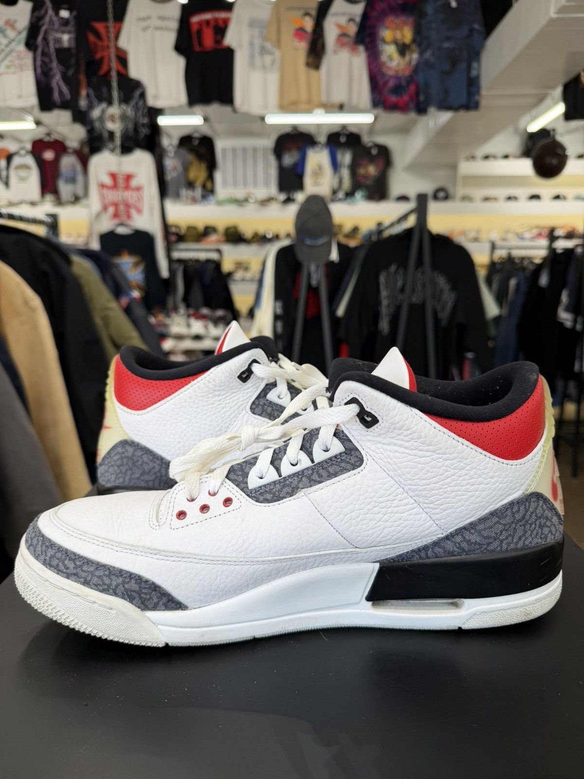 Japanese Brand Air Jordan 3 Fire Red Denim Size 13 (2020) Size US 13 / EU 46 - 4 Thumbnail