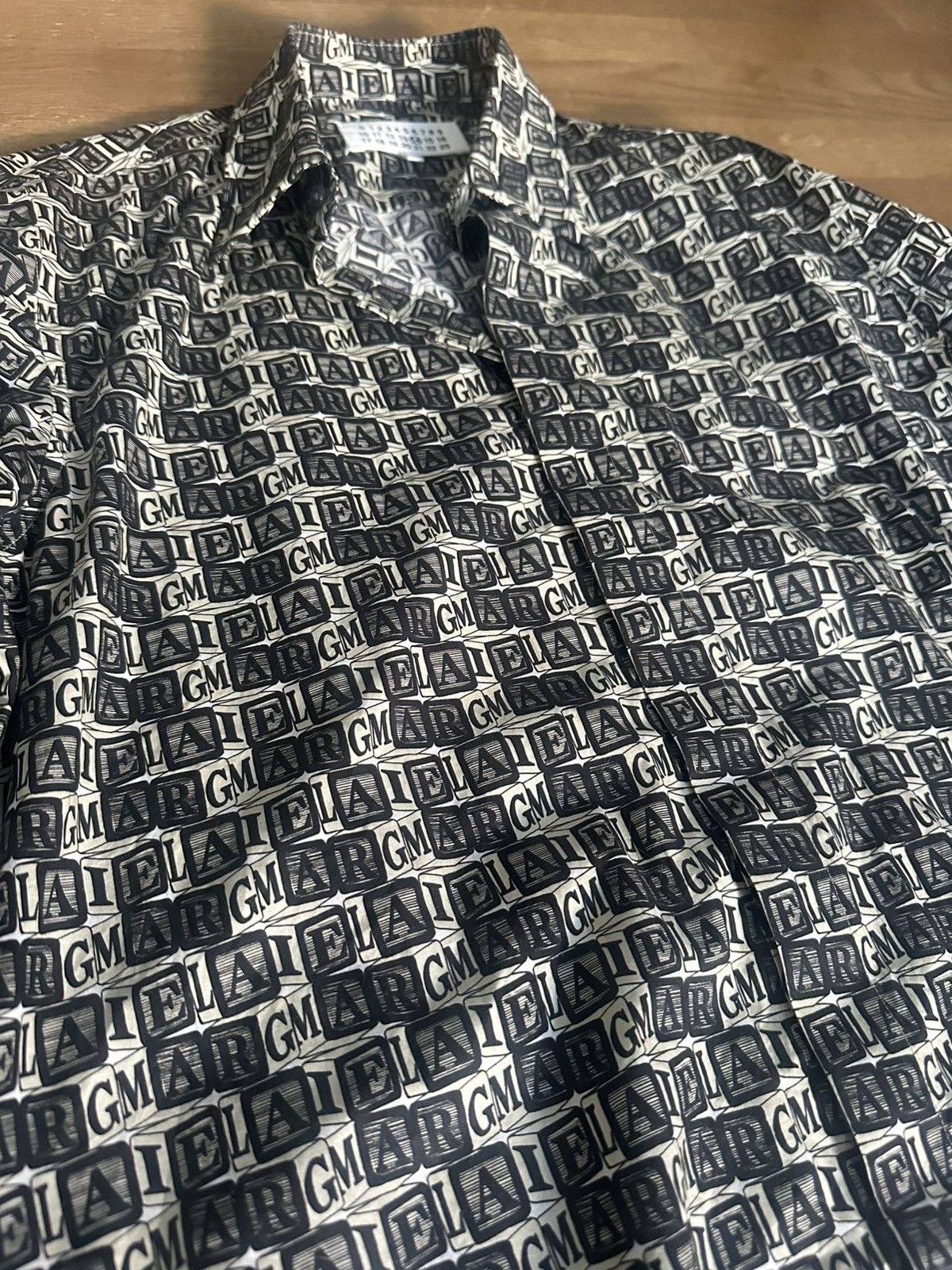 Maison Margiela Maison Margiela Monogram Shirt Size US M / EU 48-50 / 2 - 4 Thumbnail