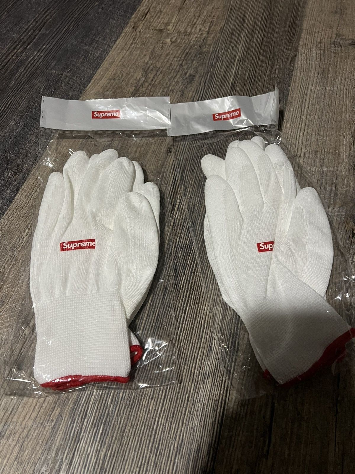 Supreme Supreme Globes Size ONE SIZE - 1 Preview