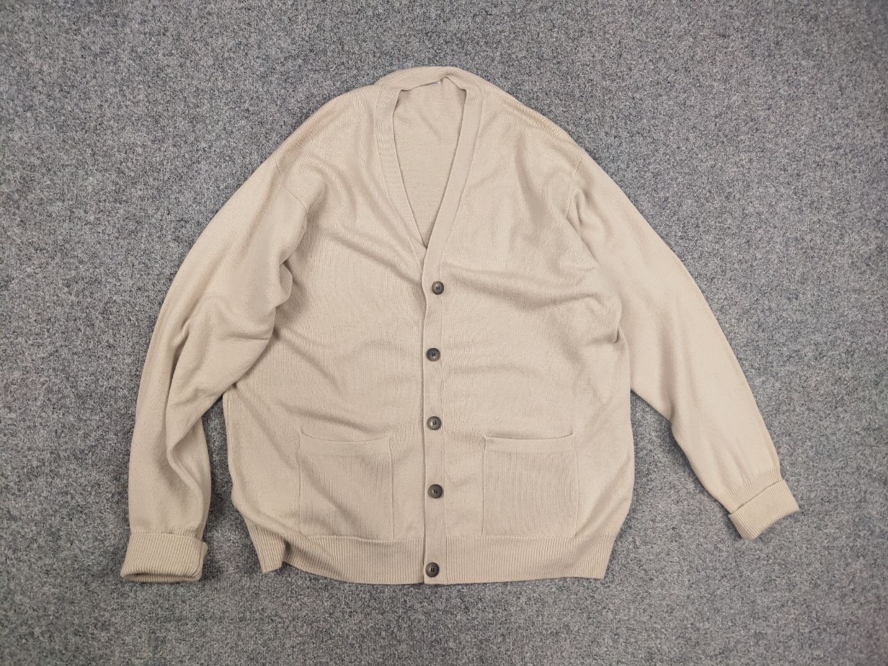 Vintage Vintage 80's Textured Beige milky knitted button Cardigan Size US L / EU 52-54 / 3 - 9 Thumbnail