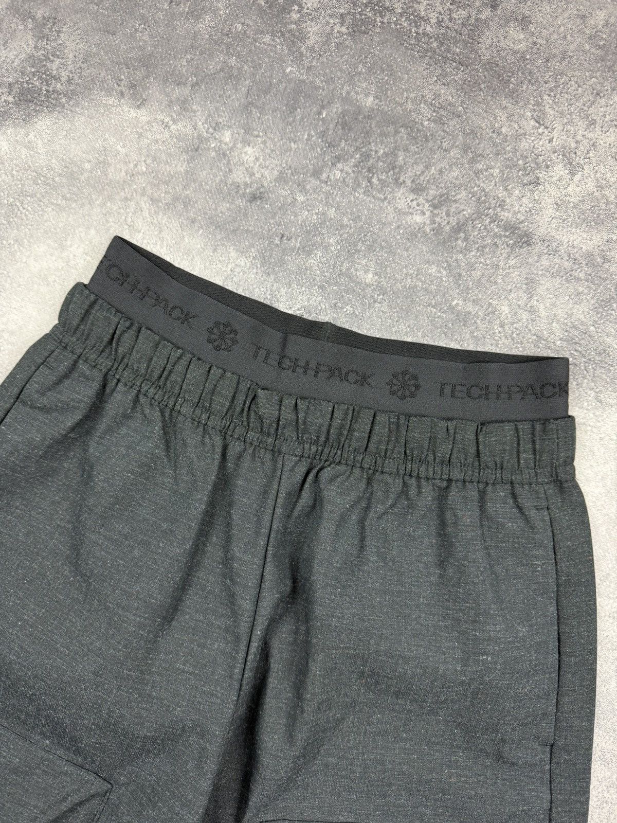 Nike Nike Sportswear Tech Pack Baggy Cargo Pants Women’s Size 28" / US 6 / IT 42 - 11 Thumbnail