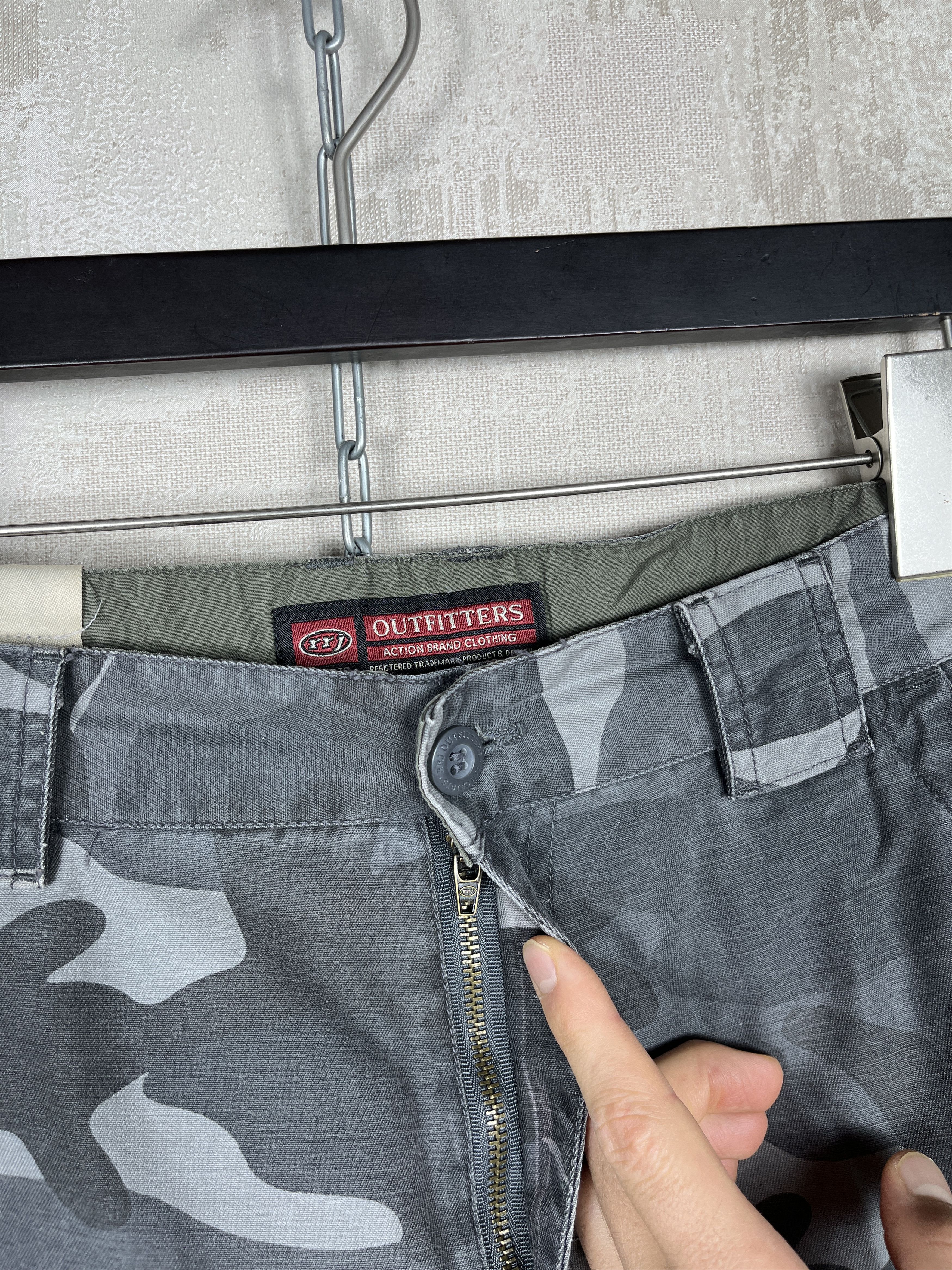 Vintage Vintage RRJ Outfitters Camouflage Camo Cargo Pants Size US 34 / EU 50 - 9 Thumbnail