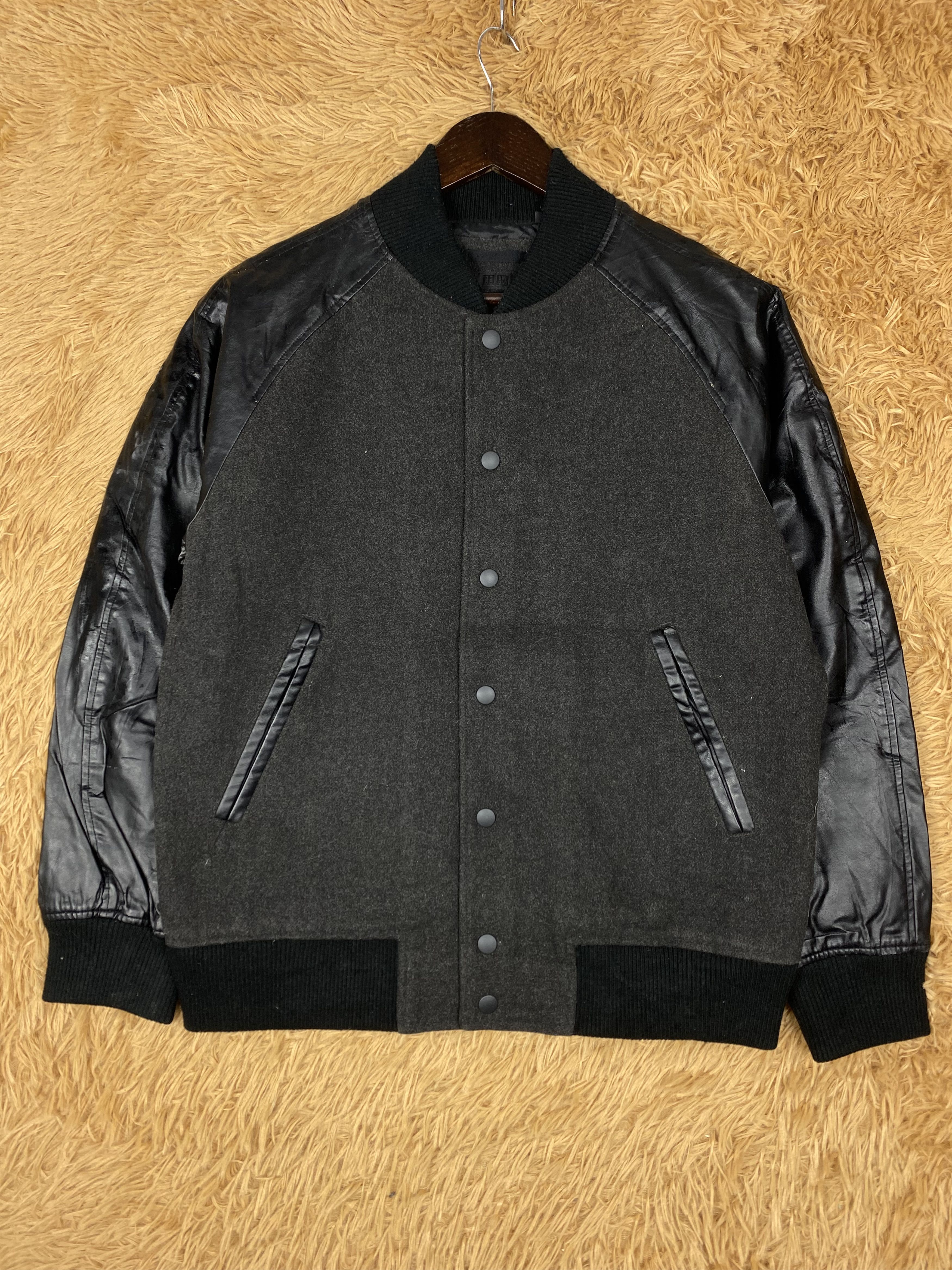 Uniqlo Vintage Uniqlo Leather Sleeve Varsity Jacket DJ0302 Size US M / EU 48-50 / 2 - 1 Thumbnail