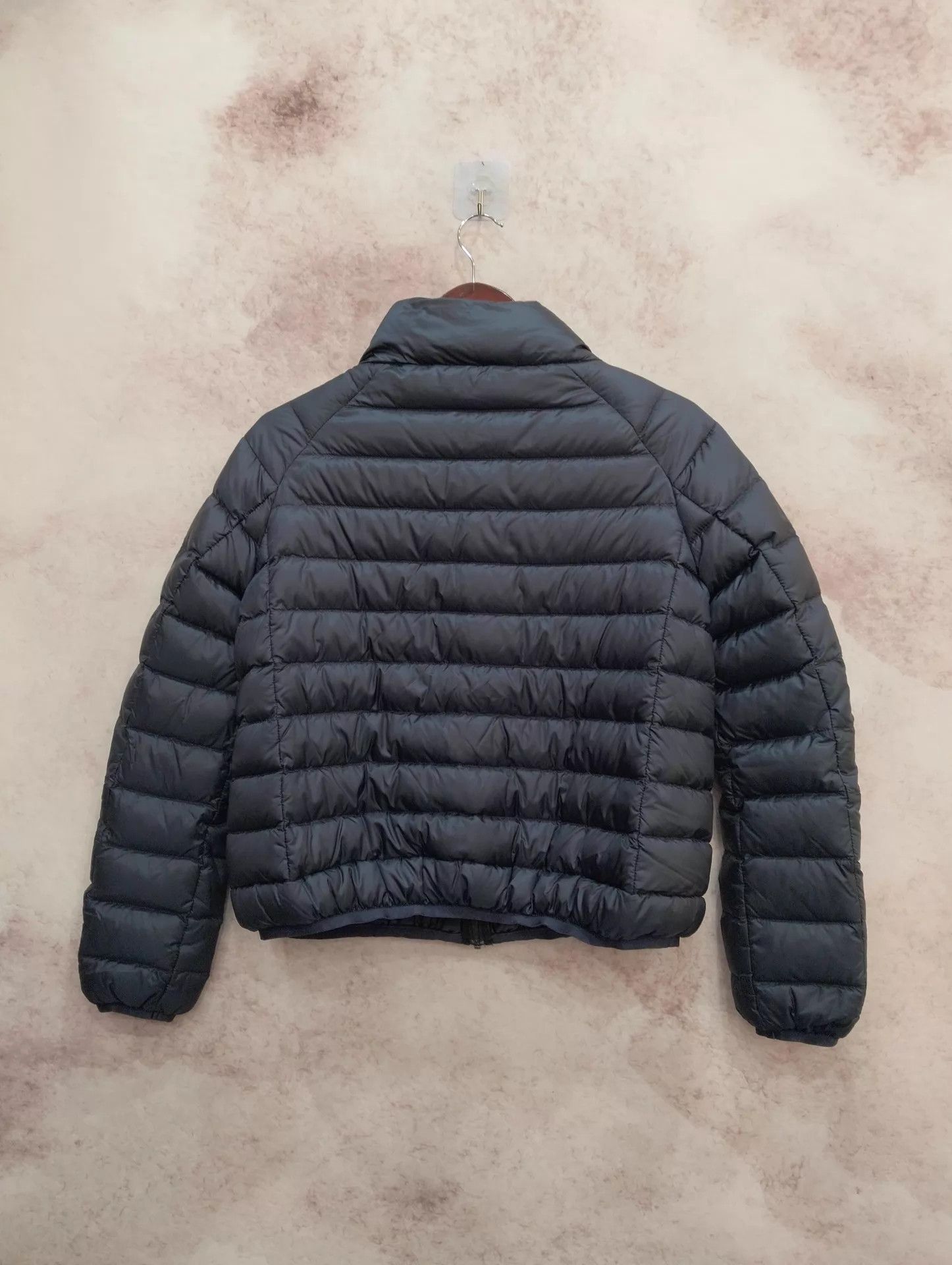Moncler Moncler Stand Collar Short Down Jacket Size 2 Size XS / US 0-2 / IT 36-38 - 2 Thumbnail