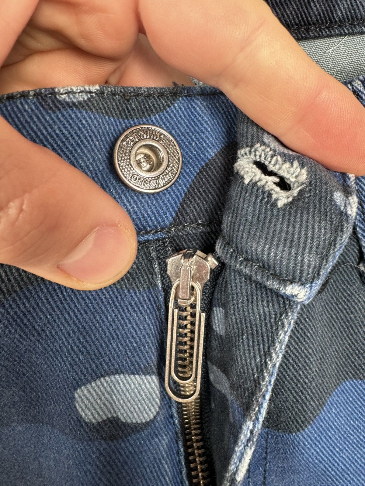 Off-White Off-White Camo Marina Jeans Size US 29 - 13 Thumbnail