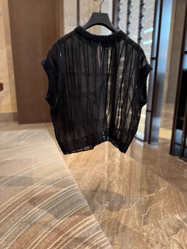 Brunello Cucinelli Brunello Cucinelli Sequined black top Size M / US 6-8 / IT 42-44 - 1 Thumbnail