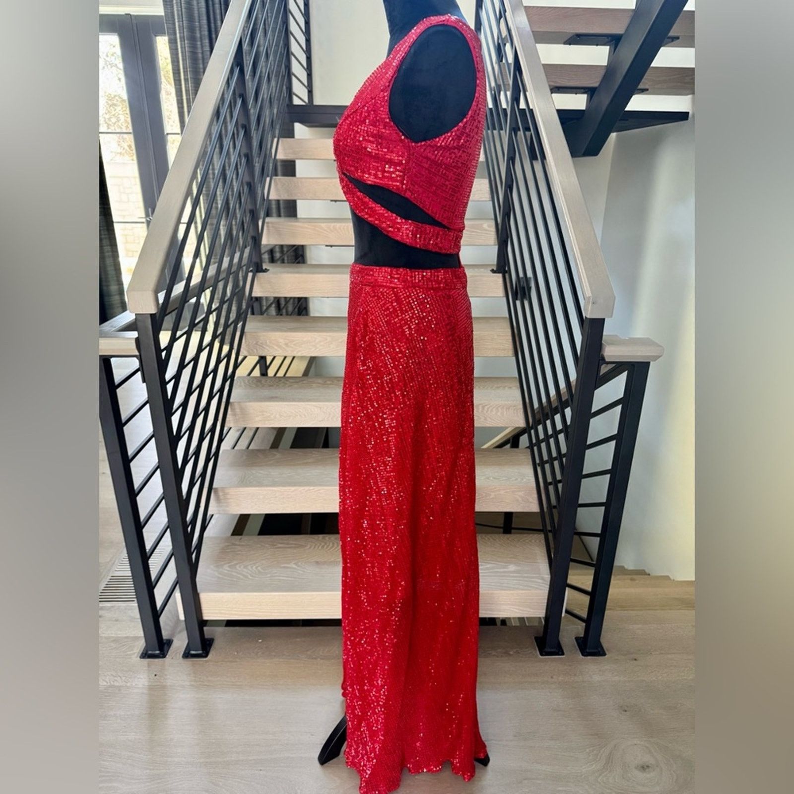 Other New Abyss by Abby Dazzling Red Backless Evening Gown size XS Size XS / US 0-2 / IT 36-38 - 11 Thumbnail