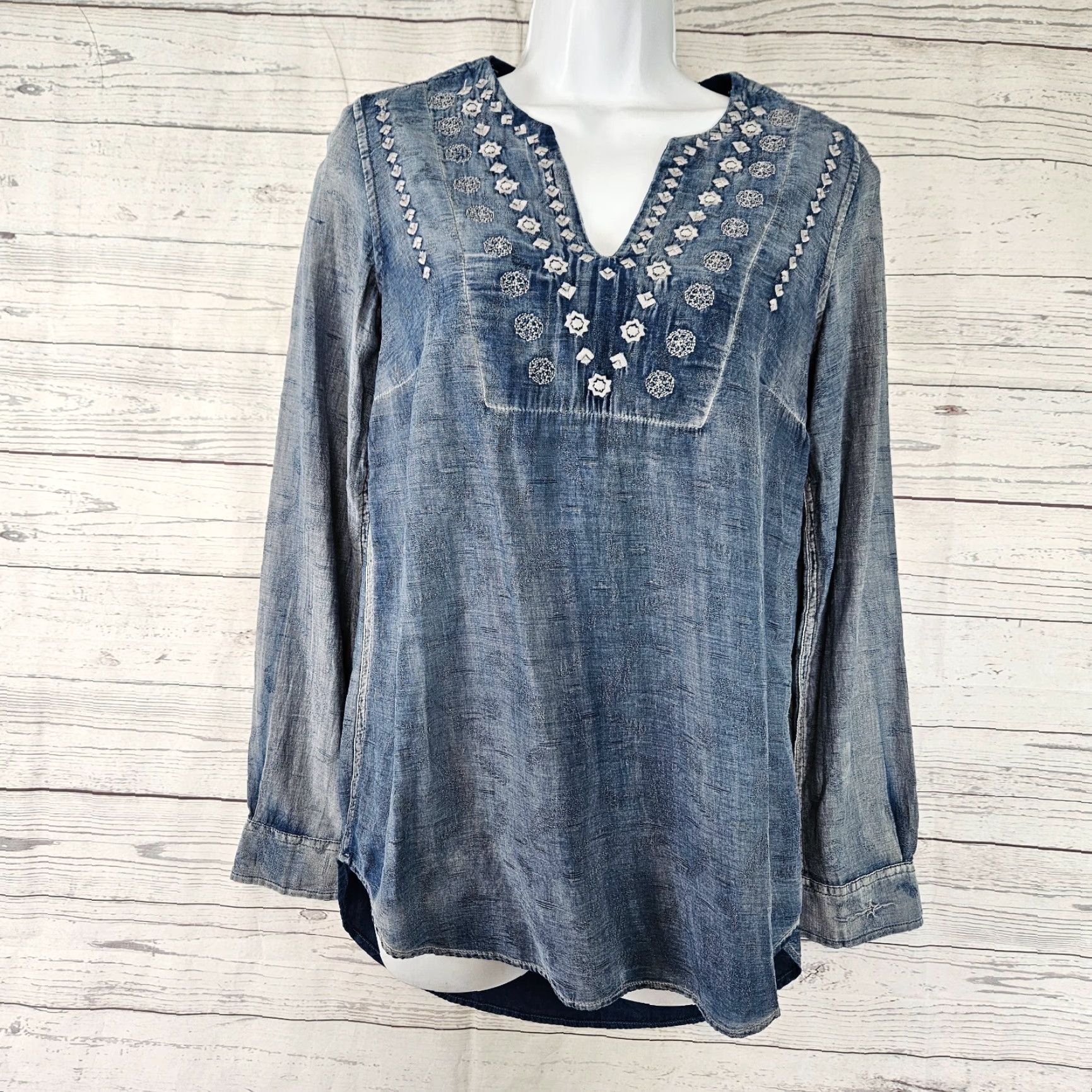 Vintage Ryan Michaels Womens Blouse Sz S Blue Cotton Embroidered Long Sleeve Size S / US 4 / IT 40 - 2 Thumbnail
