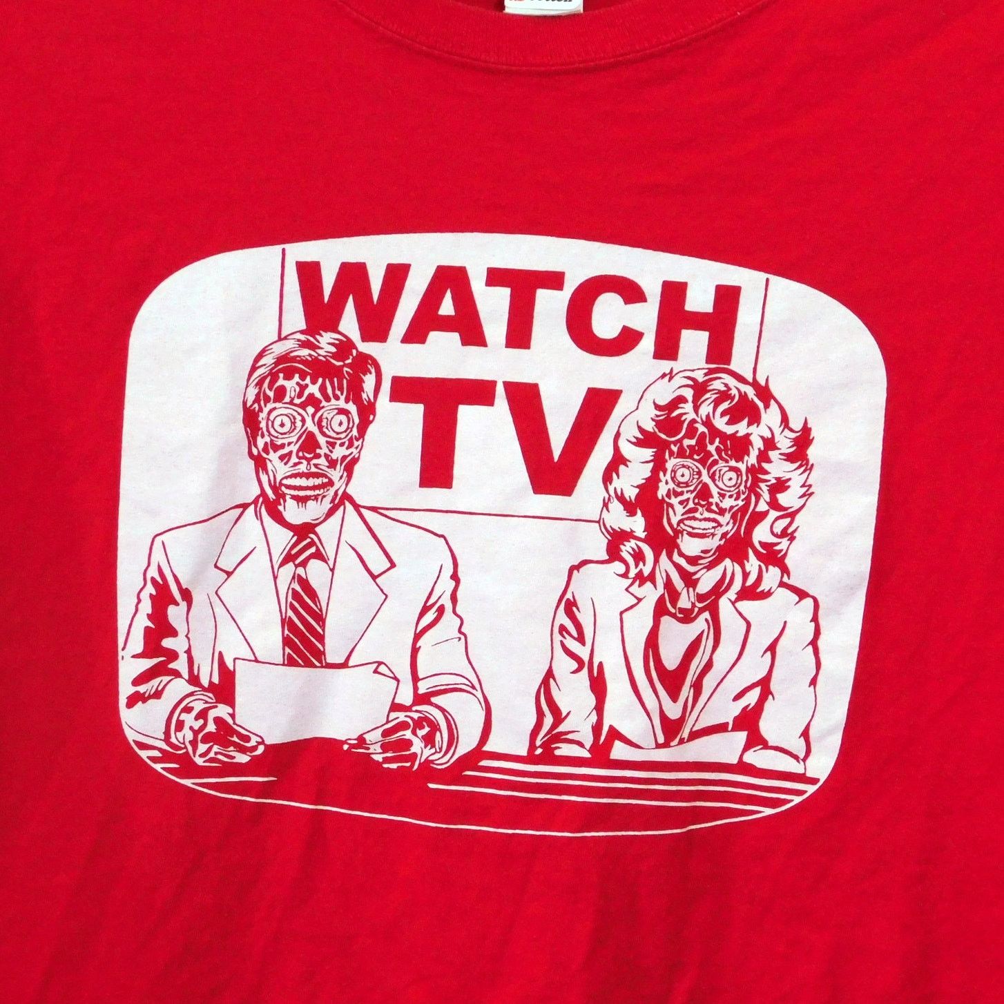 Fruit Of The Loom They Live Watch TV Zombie Graphic T Shirt Size XL Red White Size US XL / EU 56 / 4 - 4 Thumbnail