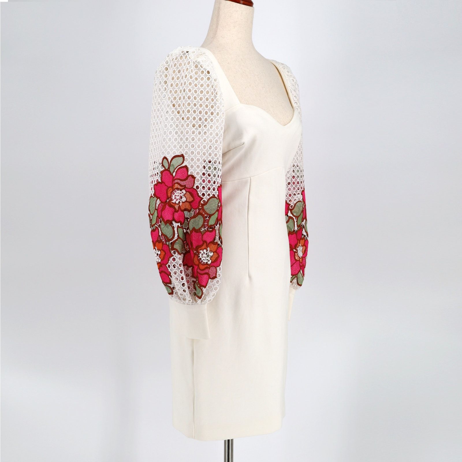 ELLIATT Elliatt Women Embroidered Balloon Sleeve Mini Dress Size S Size S / US 4 / IT 40 - 2 Thumbnail