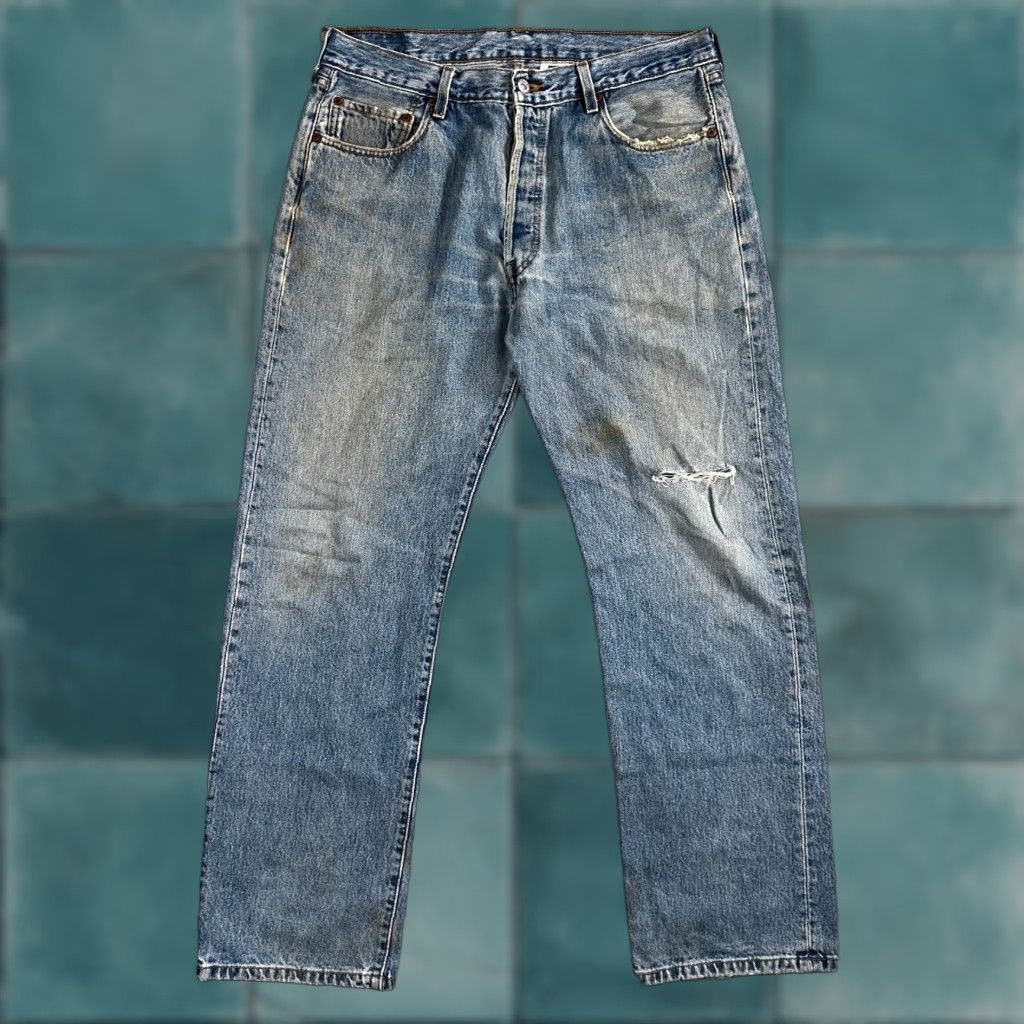 VINTAGE Levi's 501 XX Straight Leg Jeans Blue Light Wash 36x32 90s Mens