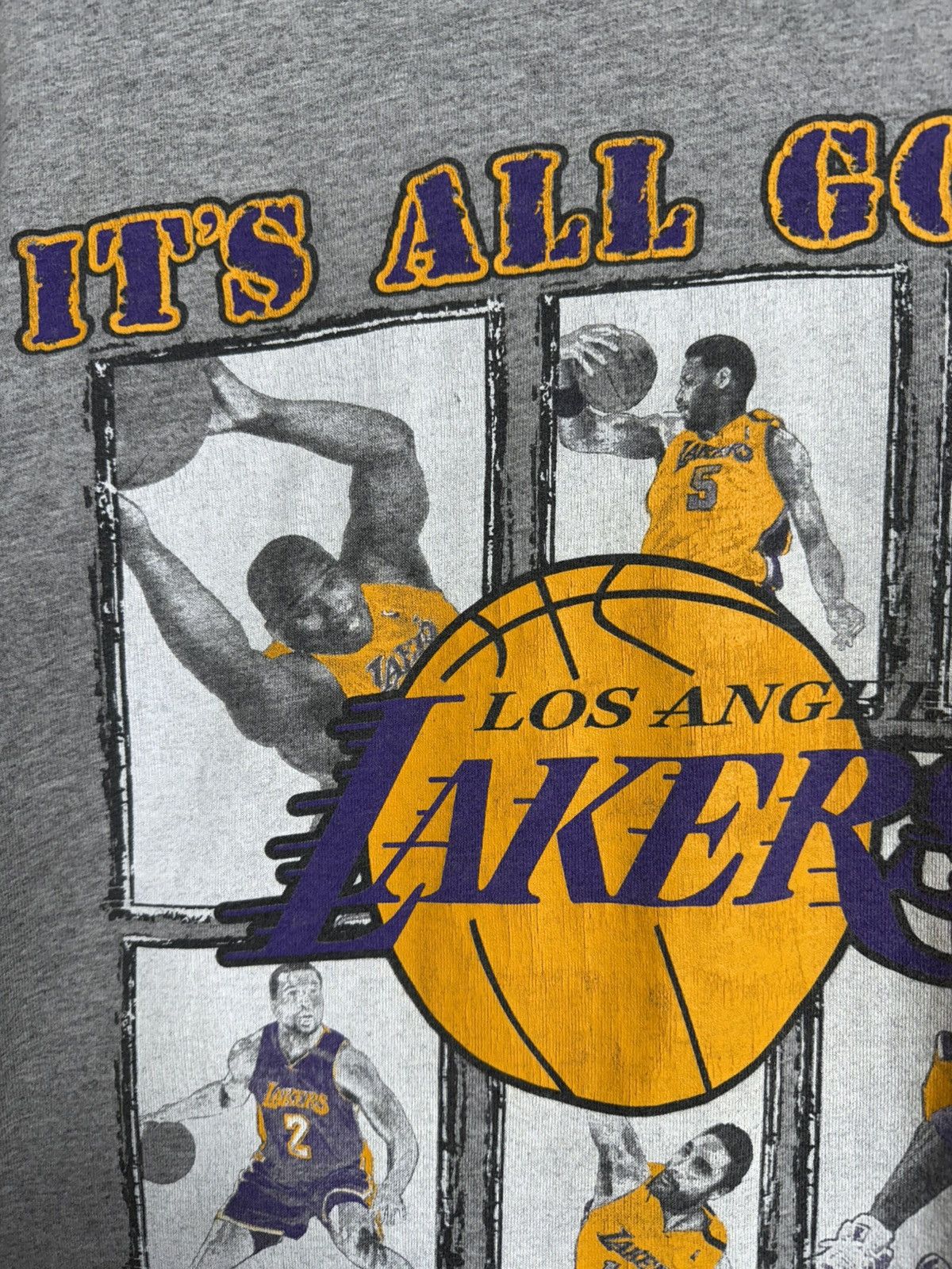 Vintage Vintage 02’ Lakers 3Peat Championship T-Shirt Vtg Size 2XL Size US XXL / EU 58 / 5 - 8 Thumbnail