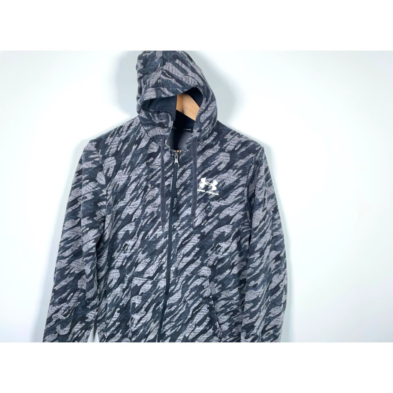 Under Armour Under Armour Camouflage Full Zip Hoodie Mens Medium Gray Cotton-Polyester Fleece Regular Loose Fit Sweatshirt Size US M / EU 48-50 / 2 - 4 Thumbnail