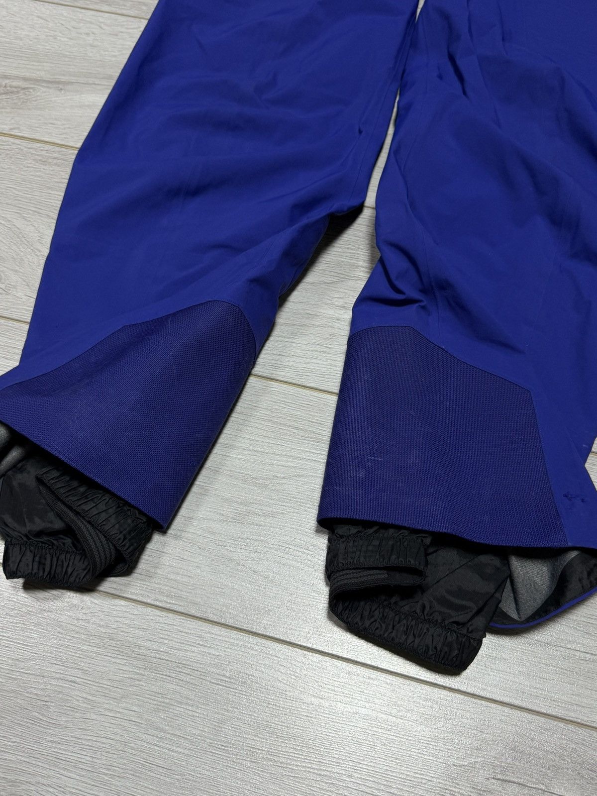 Arc'teryx Arcteryx Gore tex Recco ski pants multi pocket waterproof Size US 30 / EU 46 - 17 Thumbnail