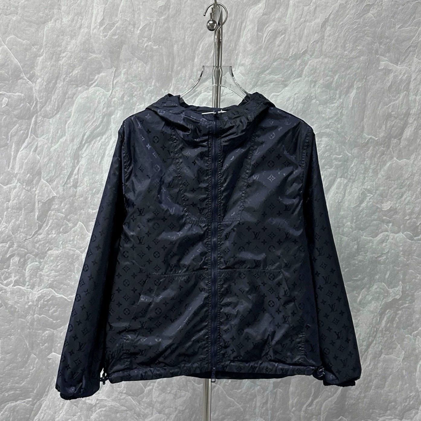 Louis Vuitton louis vuitton reversible printed hooded jacket Size US M / EU 48-50 / 2 - 1 Thumbnail