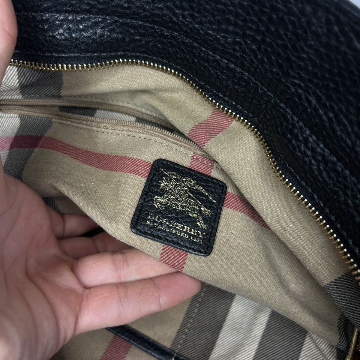 Burberry × Designer Burberry Big Shoulder Tote Back Tonal Embroidered Bag Size ONE SIZE - 12 Thumbnail