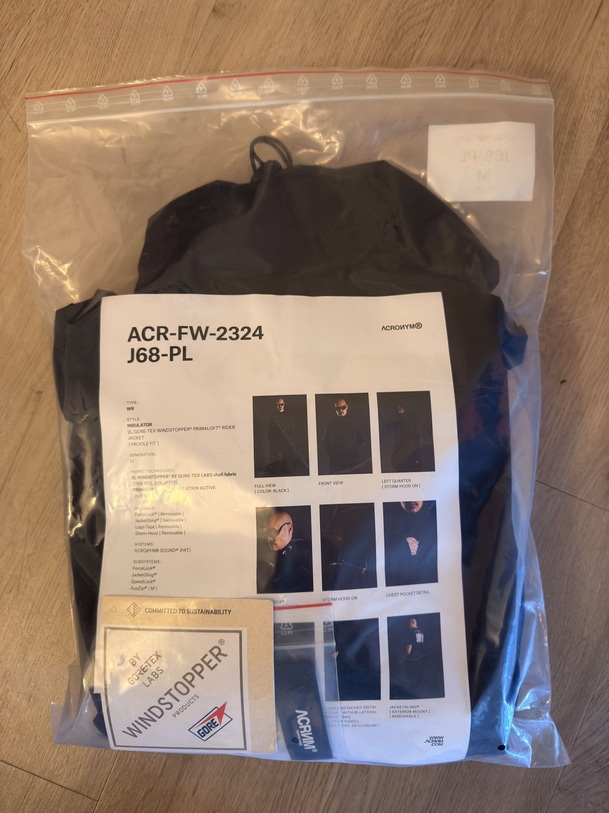Acronym Acronym J68-PL with hood Size US M / EU 48-50 / 2 - 8 Thumbnail