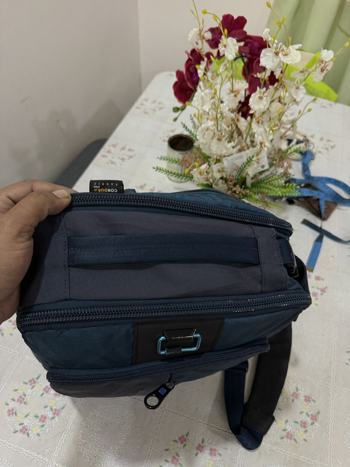 Hypebeast 🔥🔥🔥ARCHIVE ZERO NEW YORK MESSENGER BAGPACK Size ONE SIZE - 9 Thumbnail