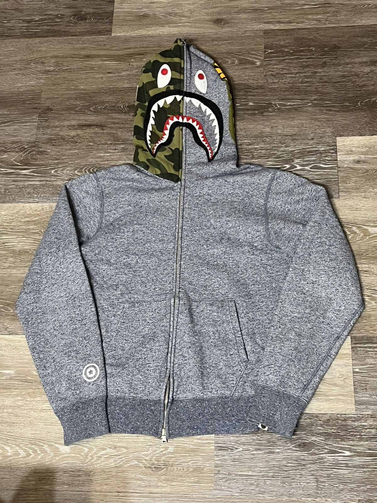 Bape BAPE 1st Camo Shark Zip Up Spellout Logo On Back Size US M / EU 48-50 / 2 - 1 Thumbnail