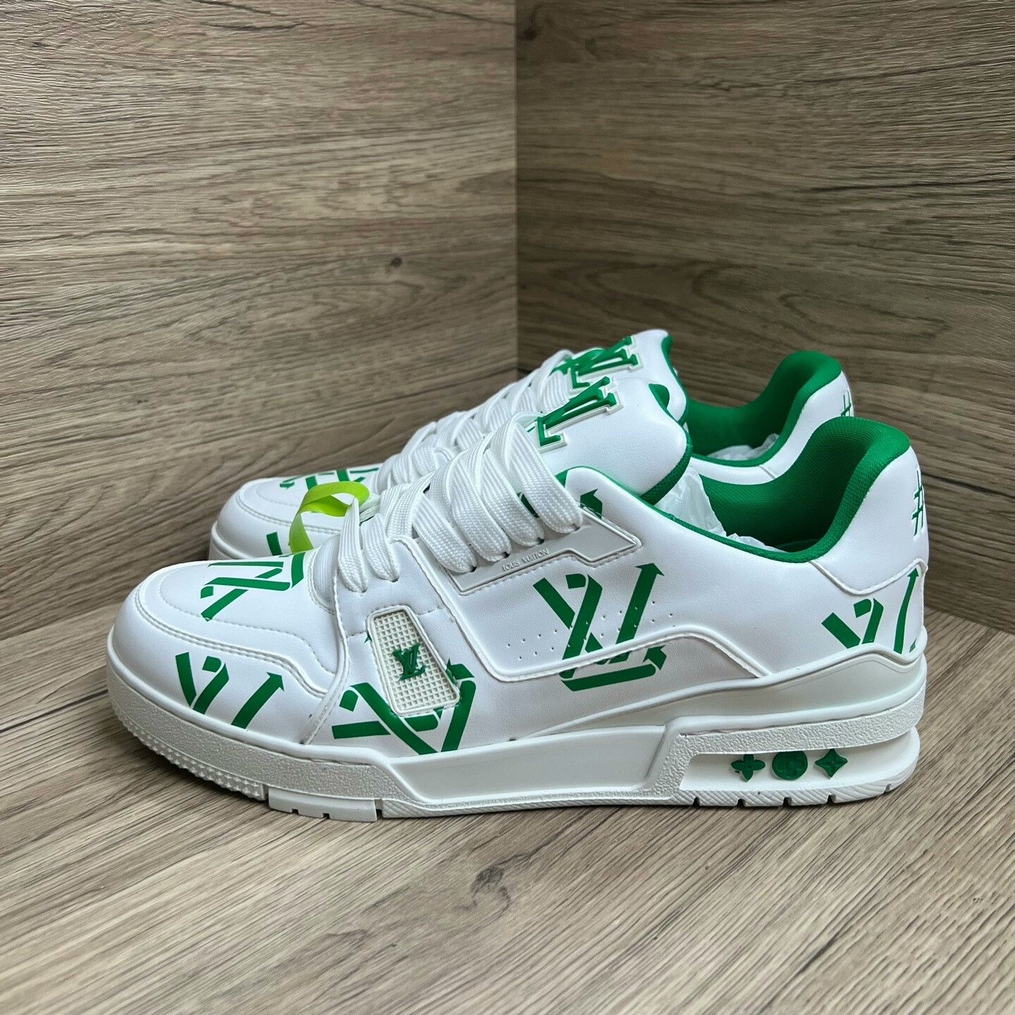 Louis Vuitton LV Trainer White Green Sneakers Size US 8.5 / EU 41-42 - 2 Thumbnail