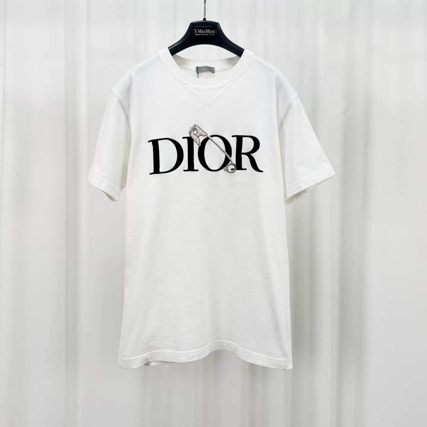 Dior Dior Brooch Embroidery Letter Tee Size XS / US 0-2 / IT 36-38 - 1 Thumbnail