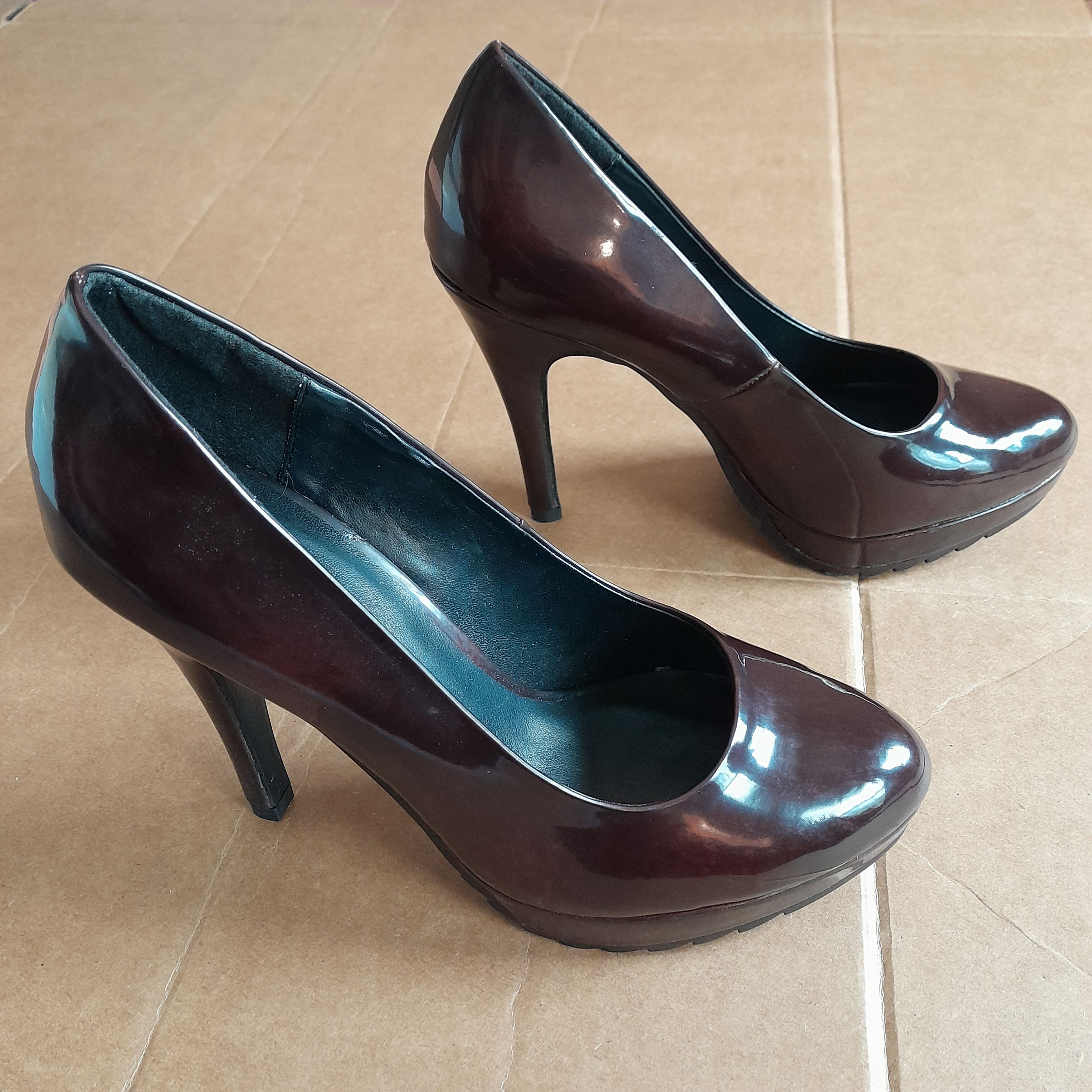 Call It Spring Call It Spring Women’s Glossy Brown 4.5in. Platform Heels Size US 7 / IT 37 - 8 Thumbnail
