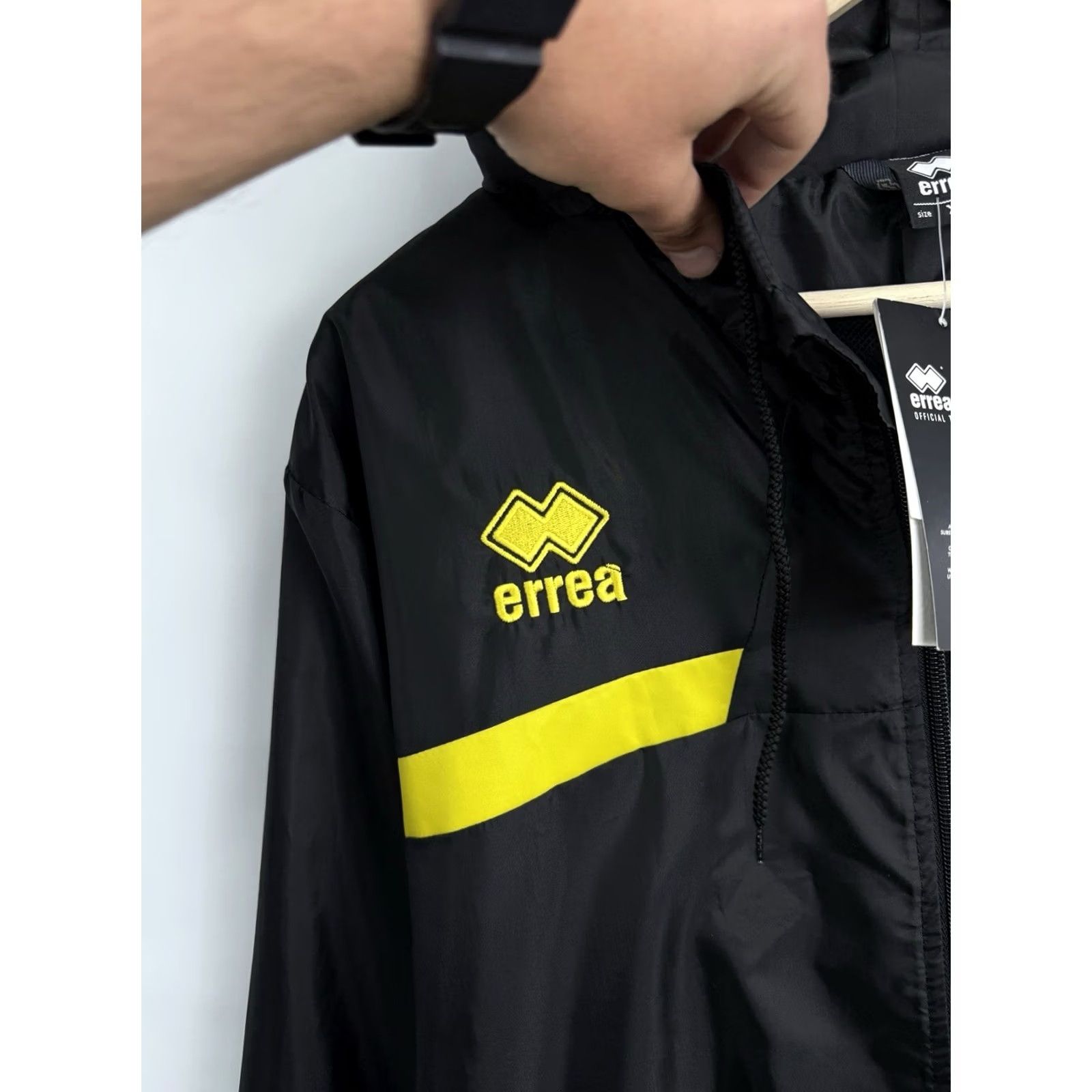 Errea VINTAGE? No, NWT Erreà Queens Park Rangers QPR Windbreaker Jacket 3XL Black Mens Jacket Windbreaker QPR Football Fans Mens 3XL Size US XXL / EU 58 / 5 - 6 Thumbnail