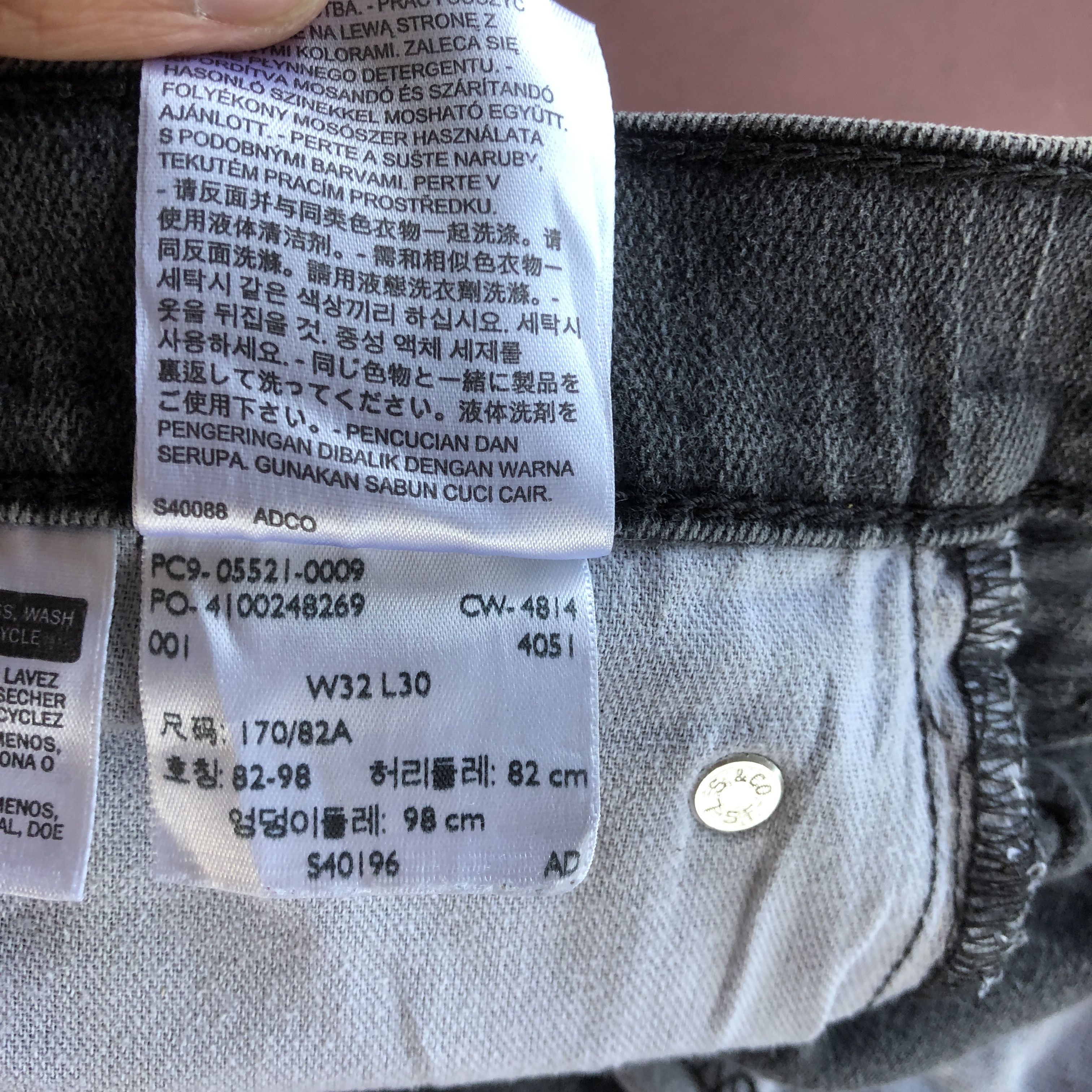 Levi's Vintage Y2K Dirty Levis Jeans Levi's Super Faded Black Denim Size US 32 / EU 48 - 10 Thumbnail