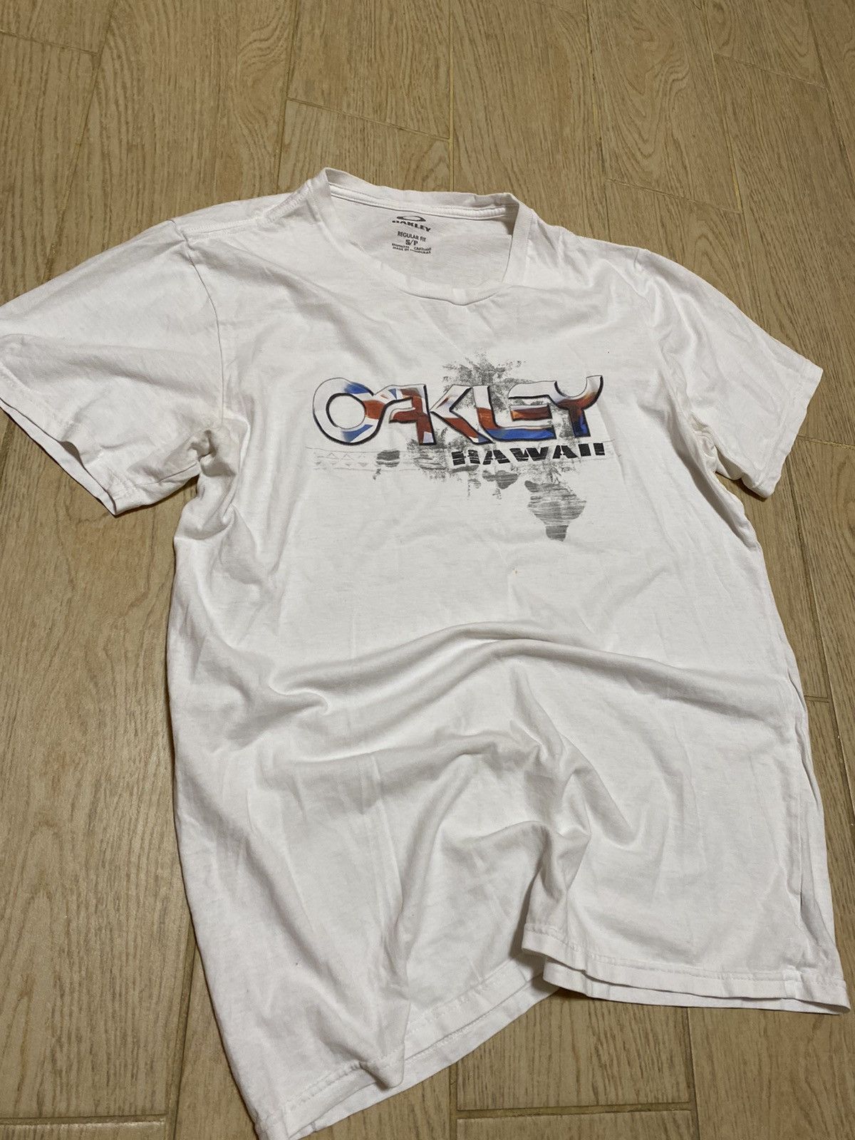 Japanese Brand × Oakley Vintage Oakley Hawaii vintage distressed t shirt Size US S / EU 44-46 / 1 - 2 Thumbnail