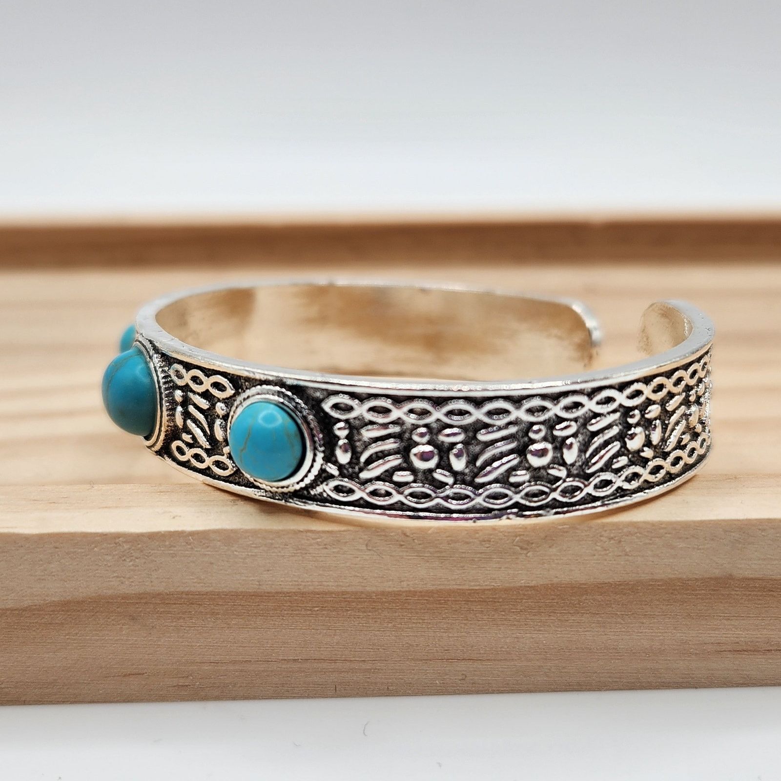 Other Minimalist Southwestern Cuff Bracelet Silver Tone Blue Stone Size ONE SIZE - 3 Thumbnail