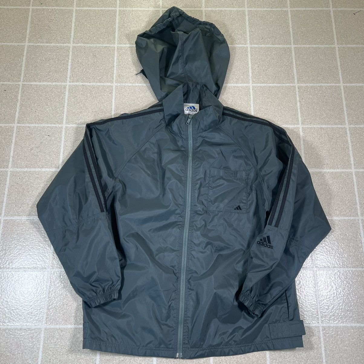 Adidas Vintage Adidas Jacket Mens Medium Grey Windbreaker Track Size US M / EU 48-50 / 2 - 5 Thumbnail