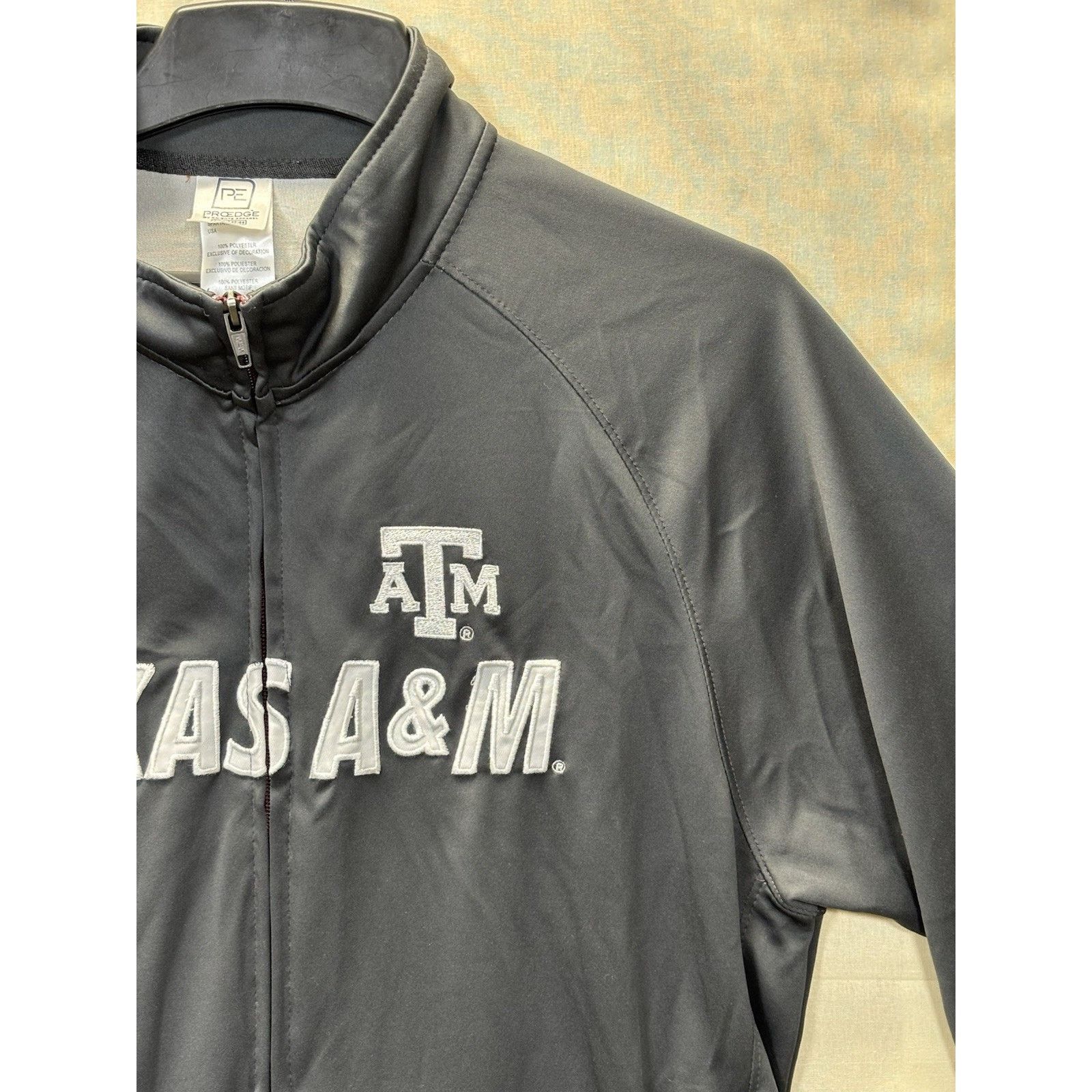 The Unbranded Brand Texas A&M Aggies Full Zip Jacket Men’s LG Gray Polyester Size US L / EU 52-54 / 3 - 13 Thumbnail