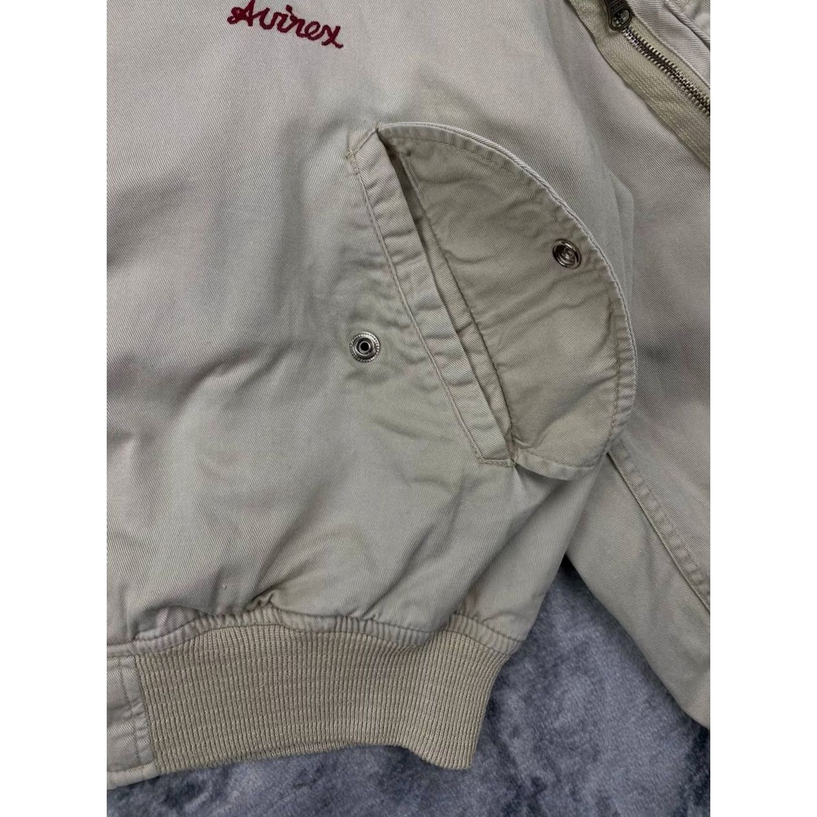 Avirex VINTAGE Avirex Bomber Jacket Men Size M Beige Made In Japan Size US M / EU 48-50 / 2 - 6 Thumbnail