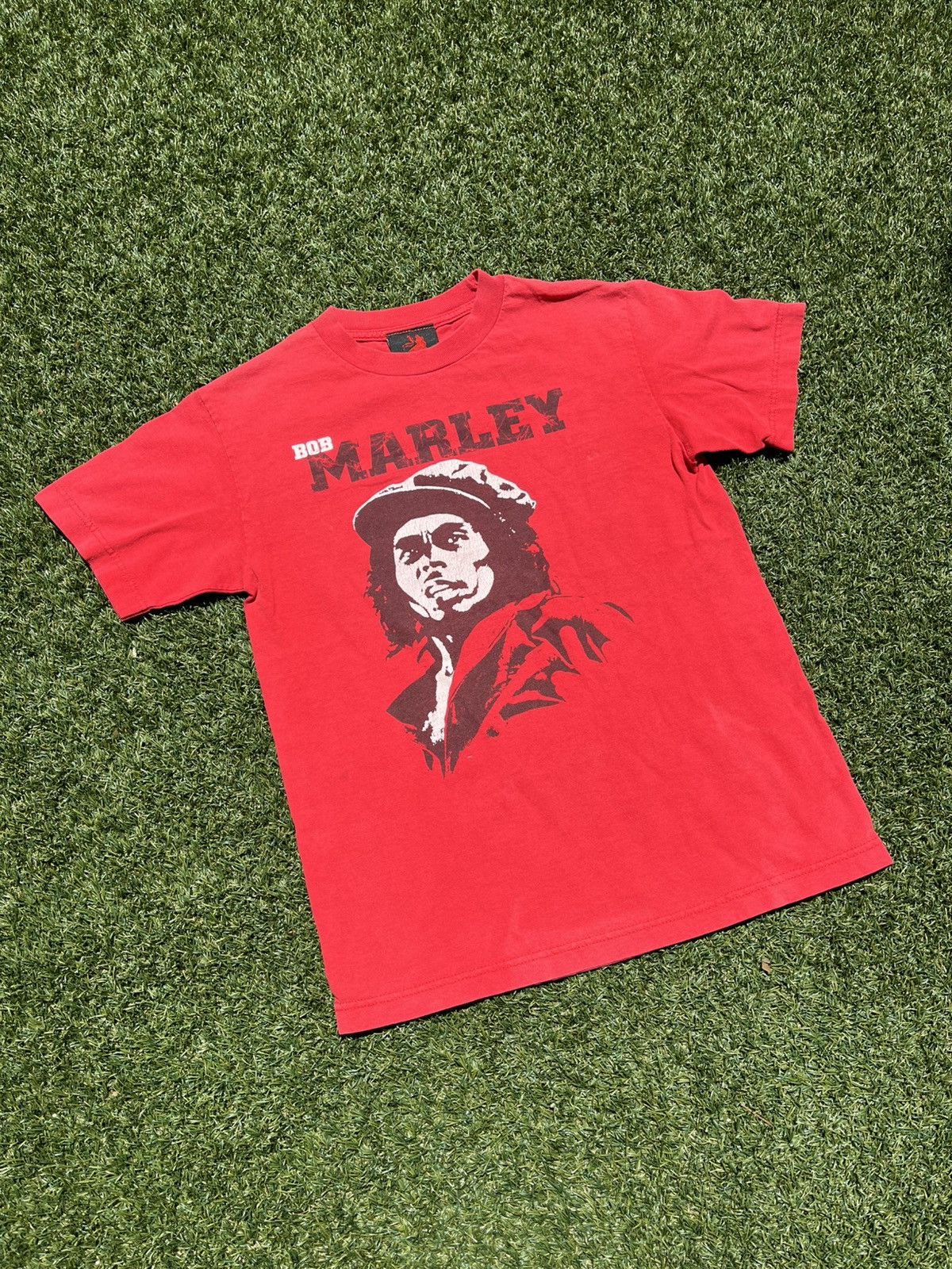 Vintage × Zion Rootswear VTG 00’s Bob Marley Zion Rootswear Red Tee Size US S / EU 44-46 / 1 - 2 Thumbnail