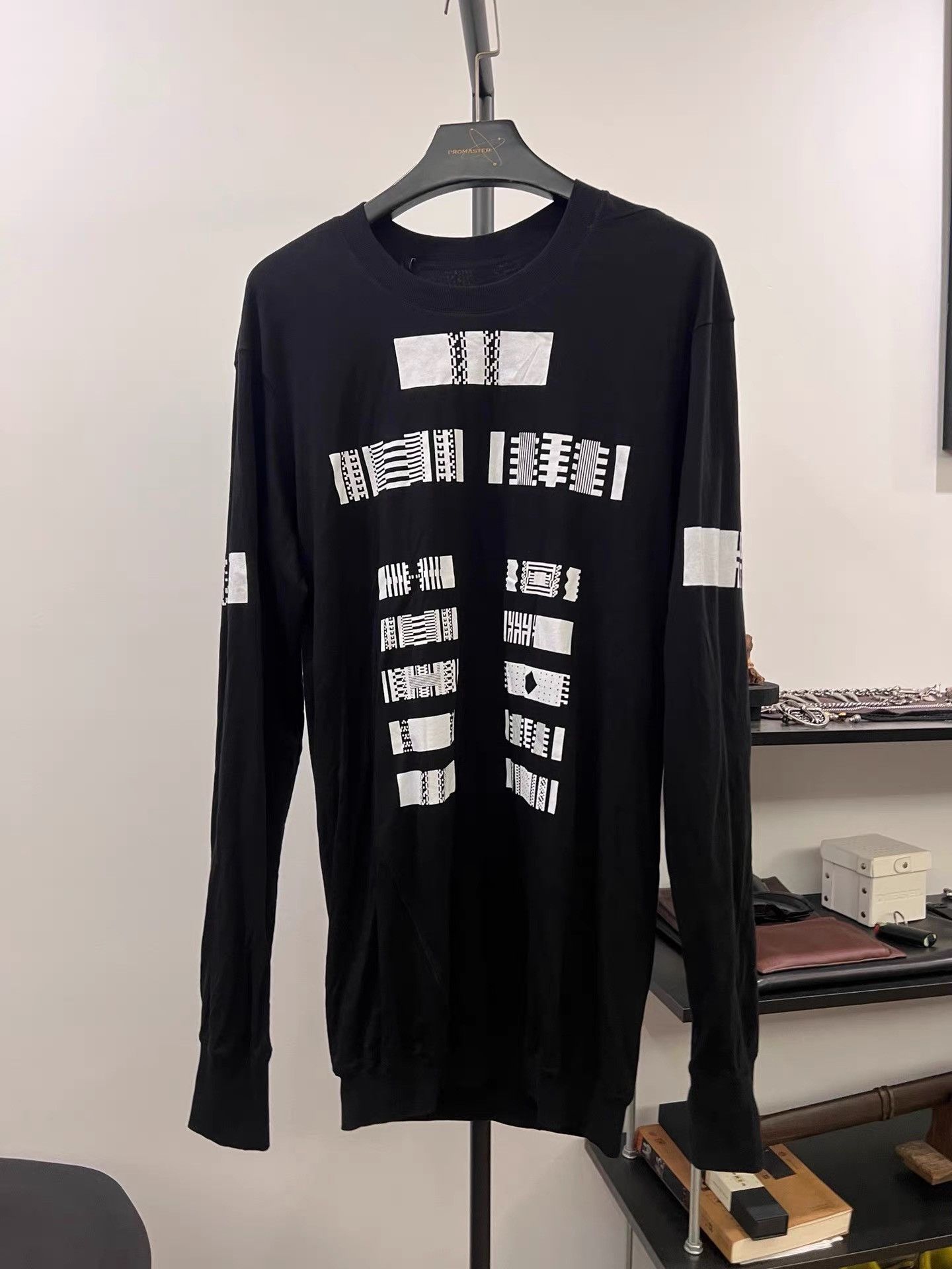 11 By Boris Bidjan Saberi 11by BBS Printed Long Sleeve T-Shirt K35 Size US L / EU 52-54 / 3 - 1 Thumbnail