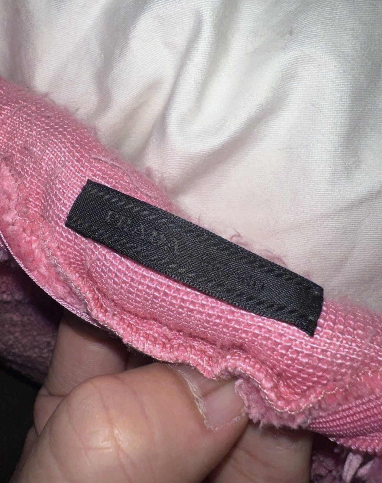 Prada 💞 Prada soft sofa cushion in pink Size ONE SIZE - 3 Thumbnail