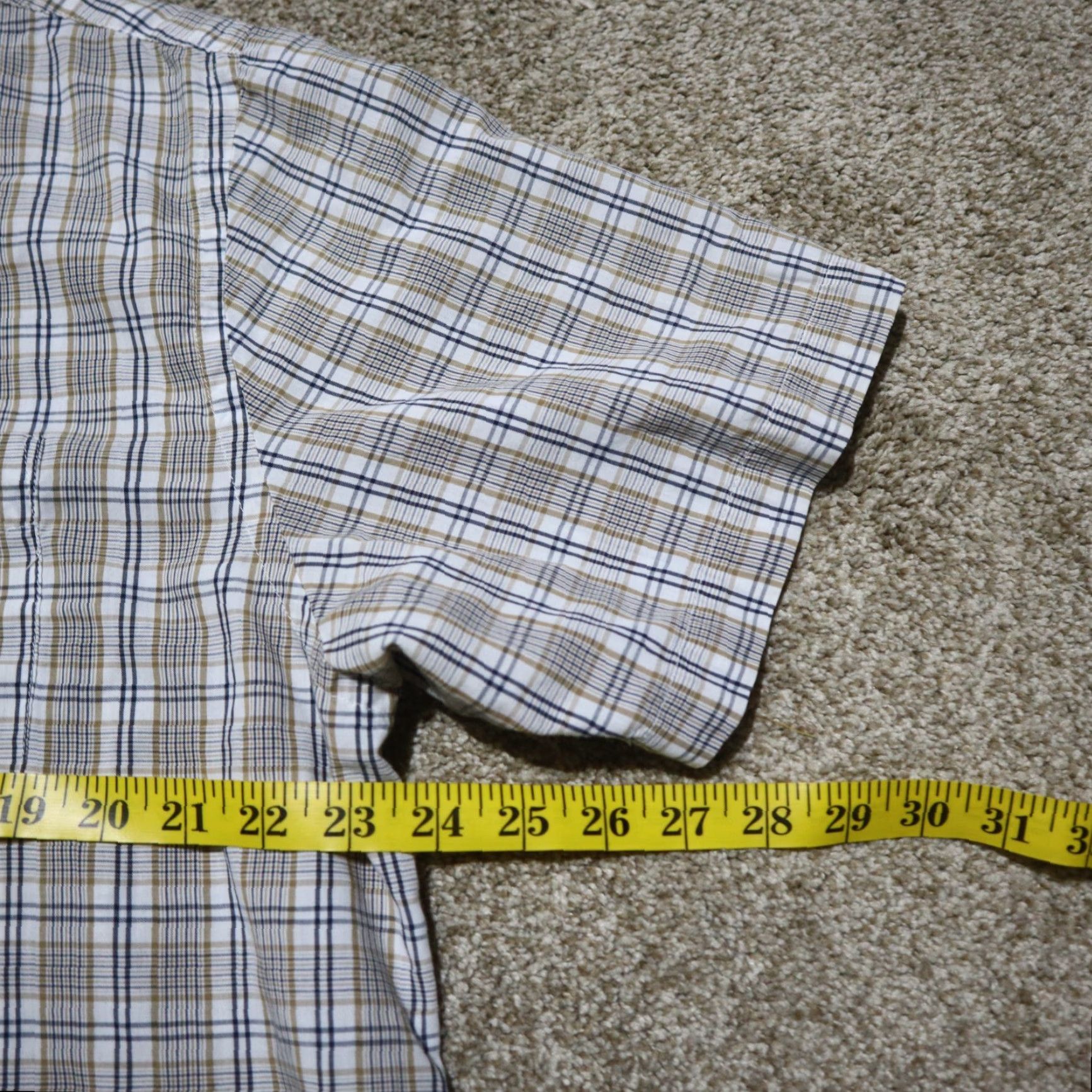 Van Heusen Van Heusen Shirt Mens L Multicolor Plaid Short Sleeve Button-Up Casual Fit Size US L / EU 52-54 / 3 - 5 Thumbnail