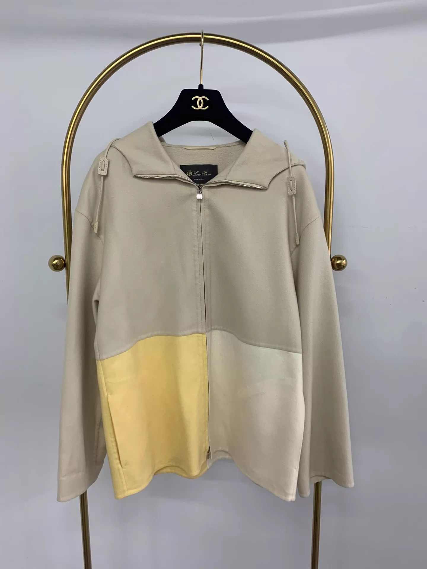 Loro Piana Loro Piana color blocked cashmere XS new Size XS / US 0-2 / IT 36-38 - 1 Thumbnail