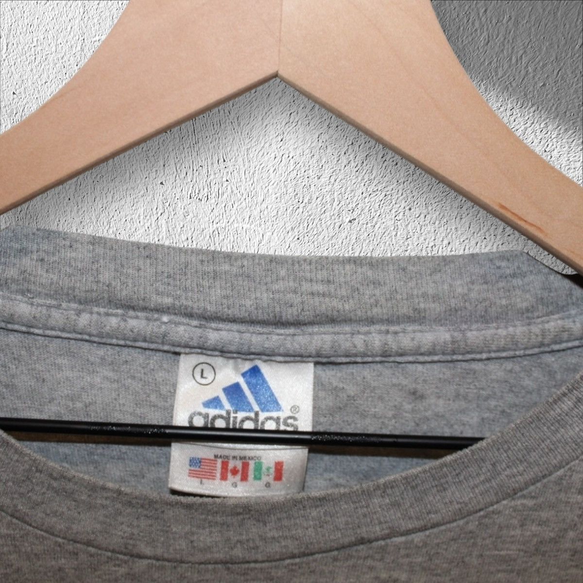 Adidas × Vintage Vintage Y2K Adidas Trefoil Three Stripes Graphic Shirt 2000s Size US L / EU 52-54 / 3 - 3 Thumbnail