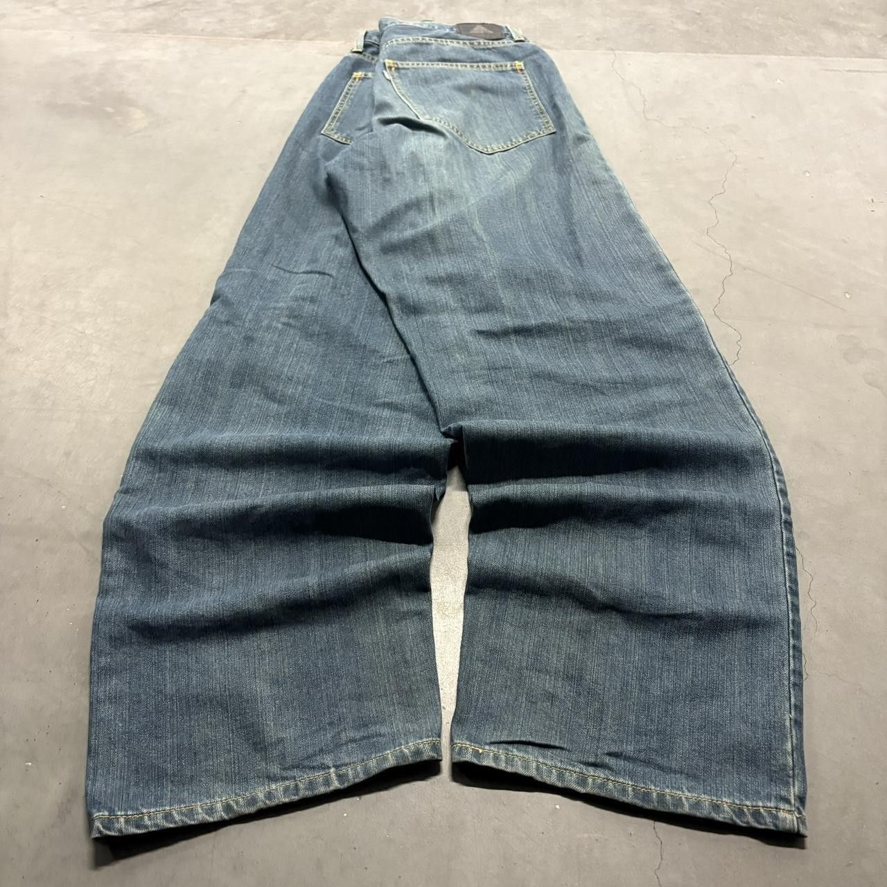 Vintage Y2K/2000s Super Baggy Levis SilverTab Tall Medium Blue 