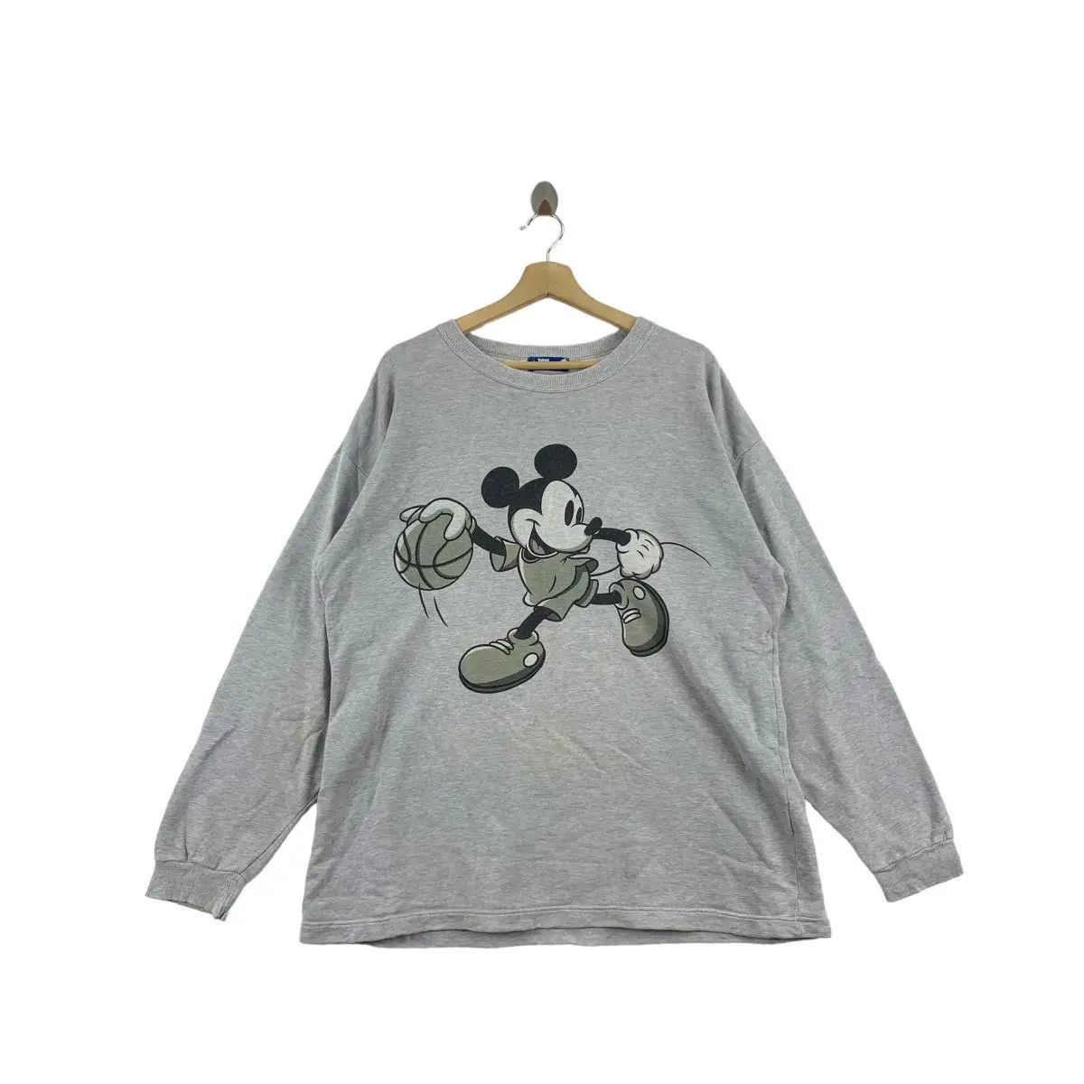 Vintage MICKEY MOUSE Tokyo Disneyland Basketball Sweatshirt