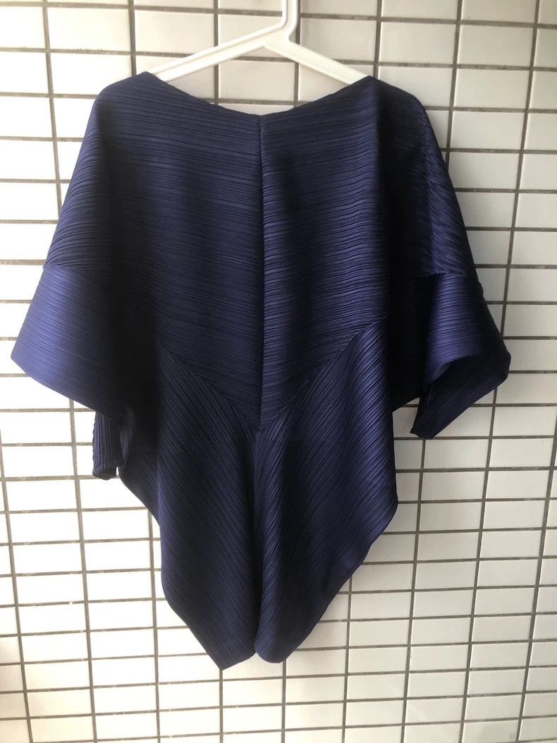 Issey Miyake Issey Miyake size:one size Dark blue pleated short-sleeved Size XS / US 0-2 / IT 36-38 - 2 Thumbnail