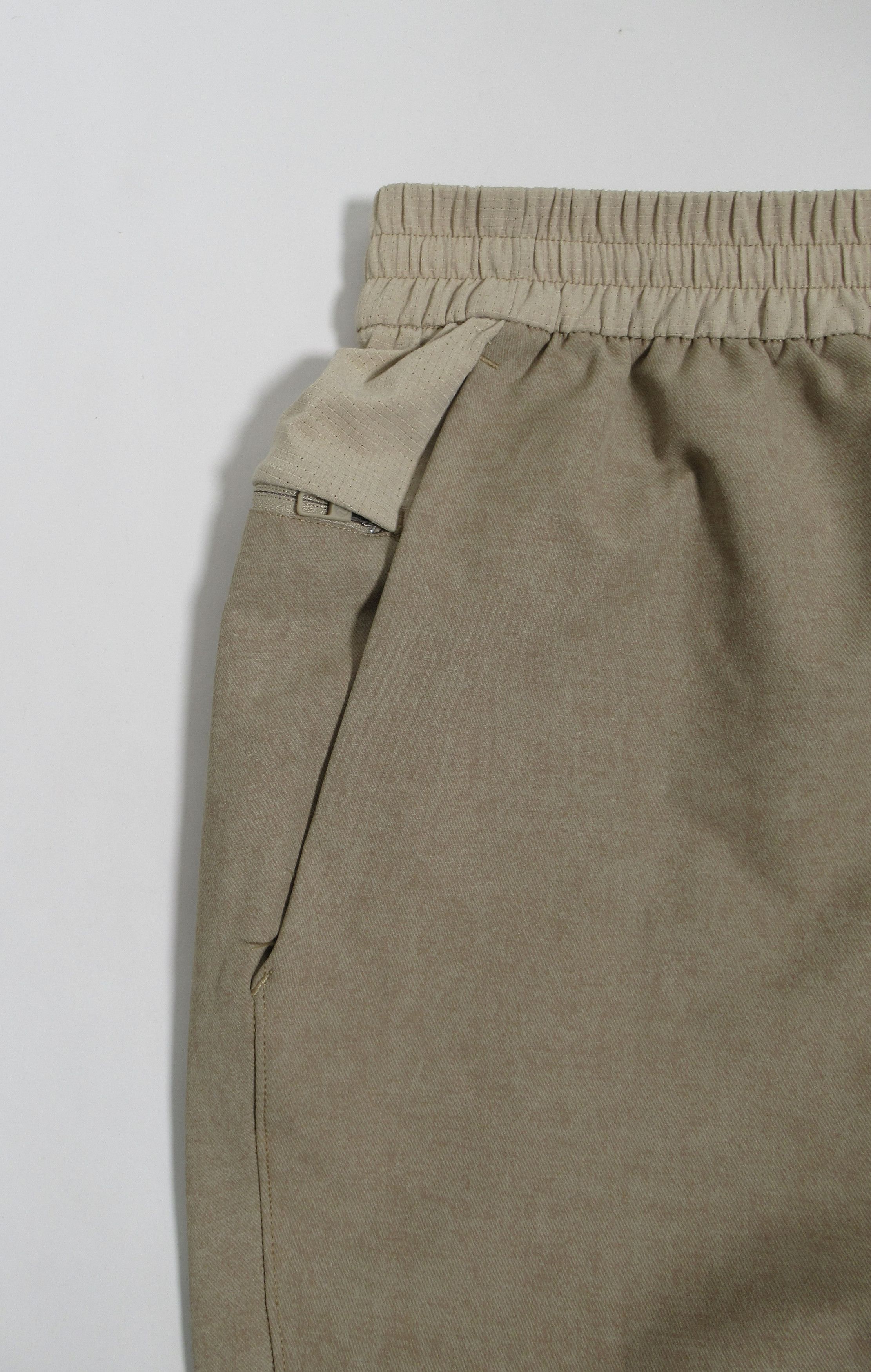 Lululemon Lululemon Men's License To Train Pant *30" Trench Size L Size US 35 - 5 Thumbnail